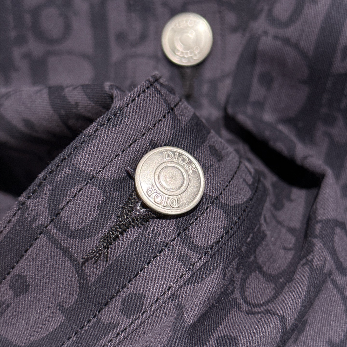 Coats & Jackets