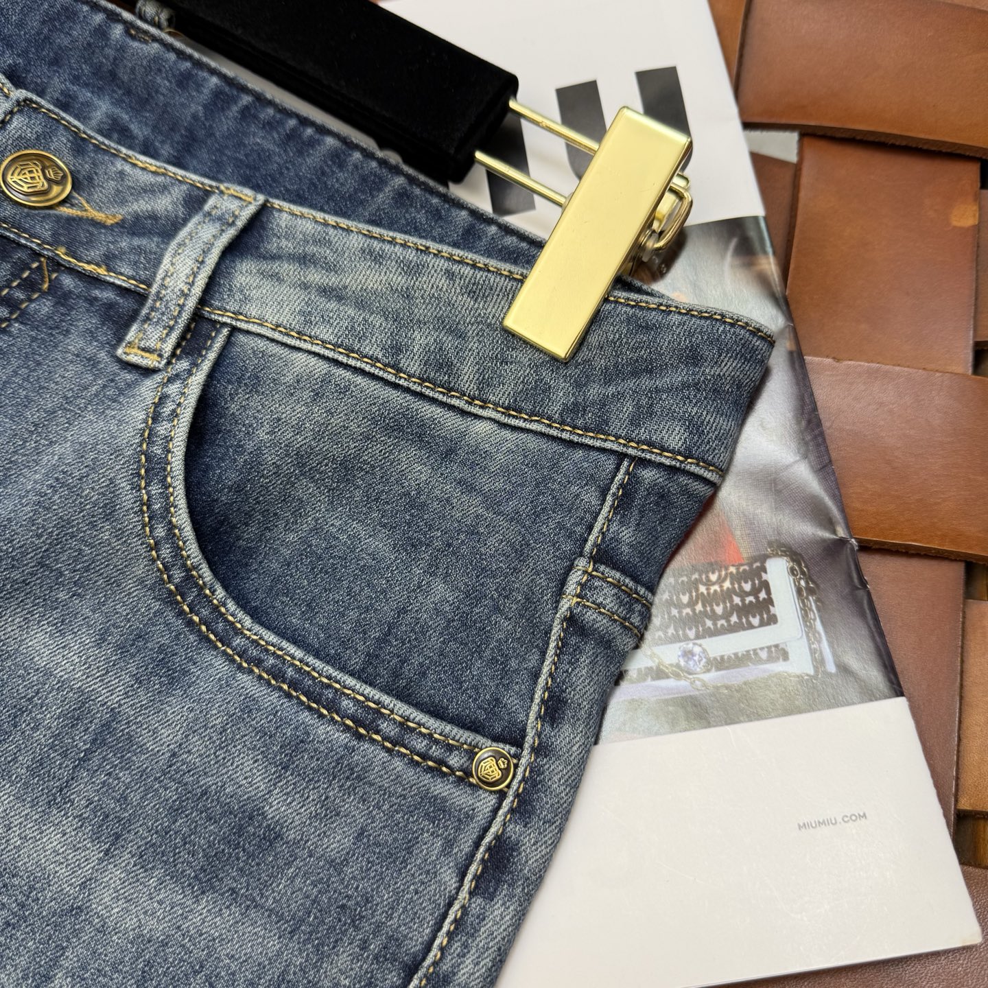 jeans