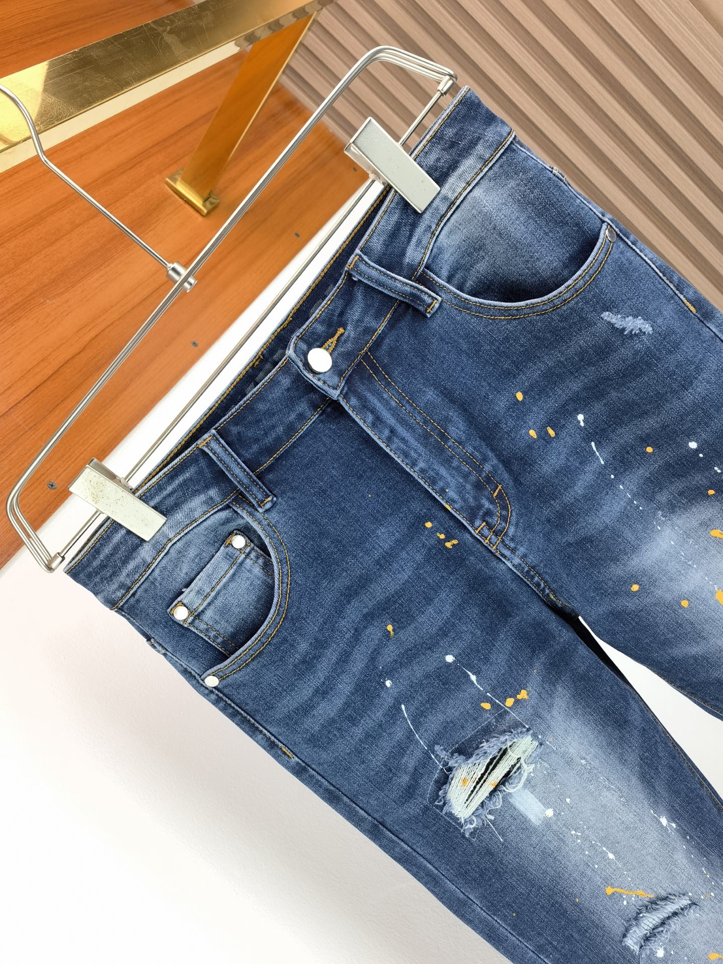 jeans