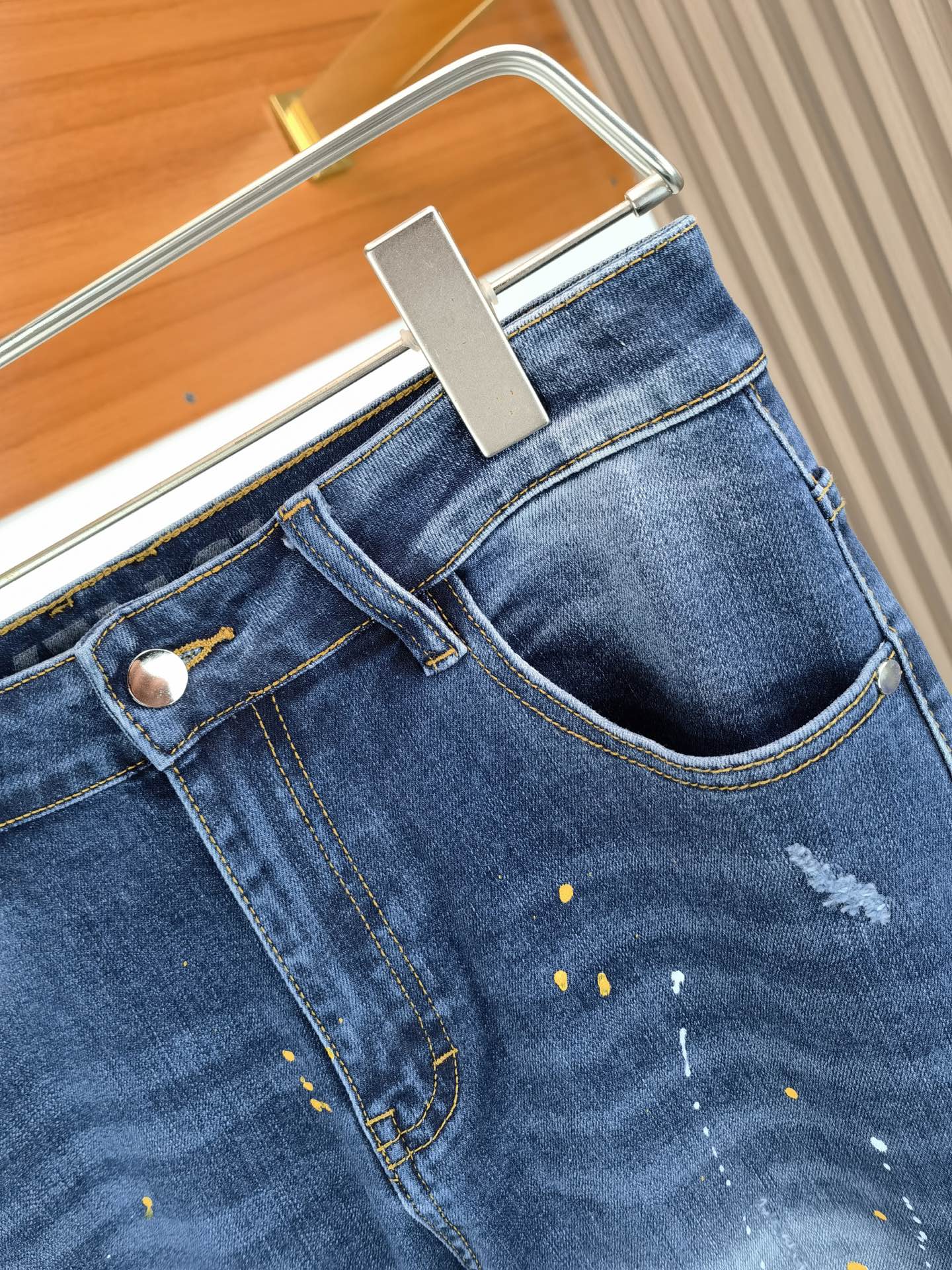 jeans