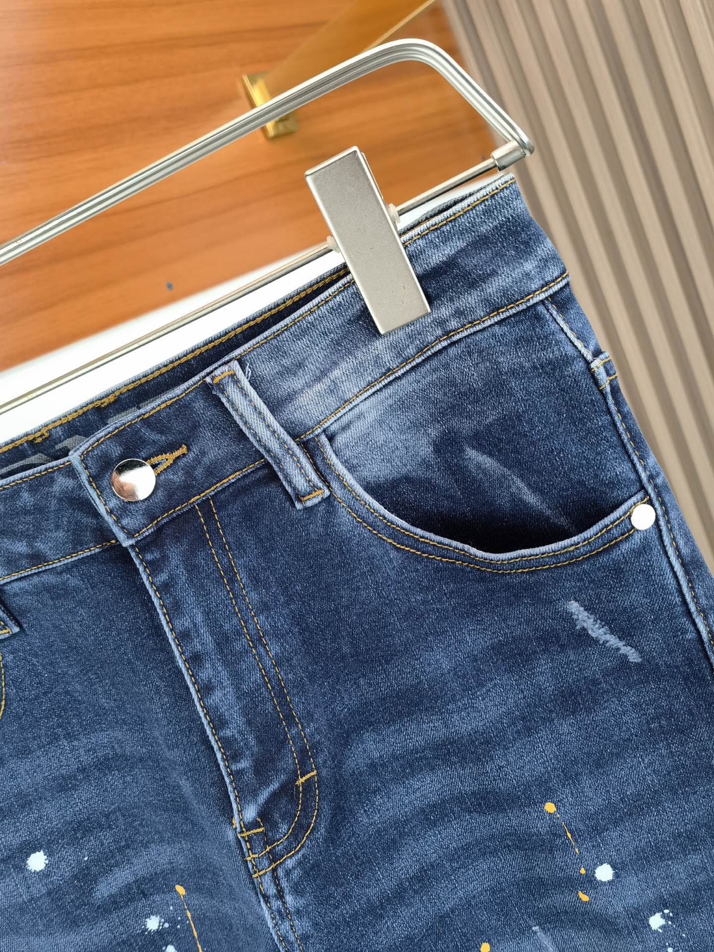 jeans