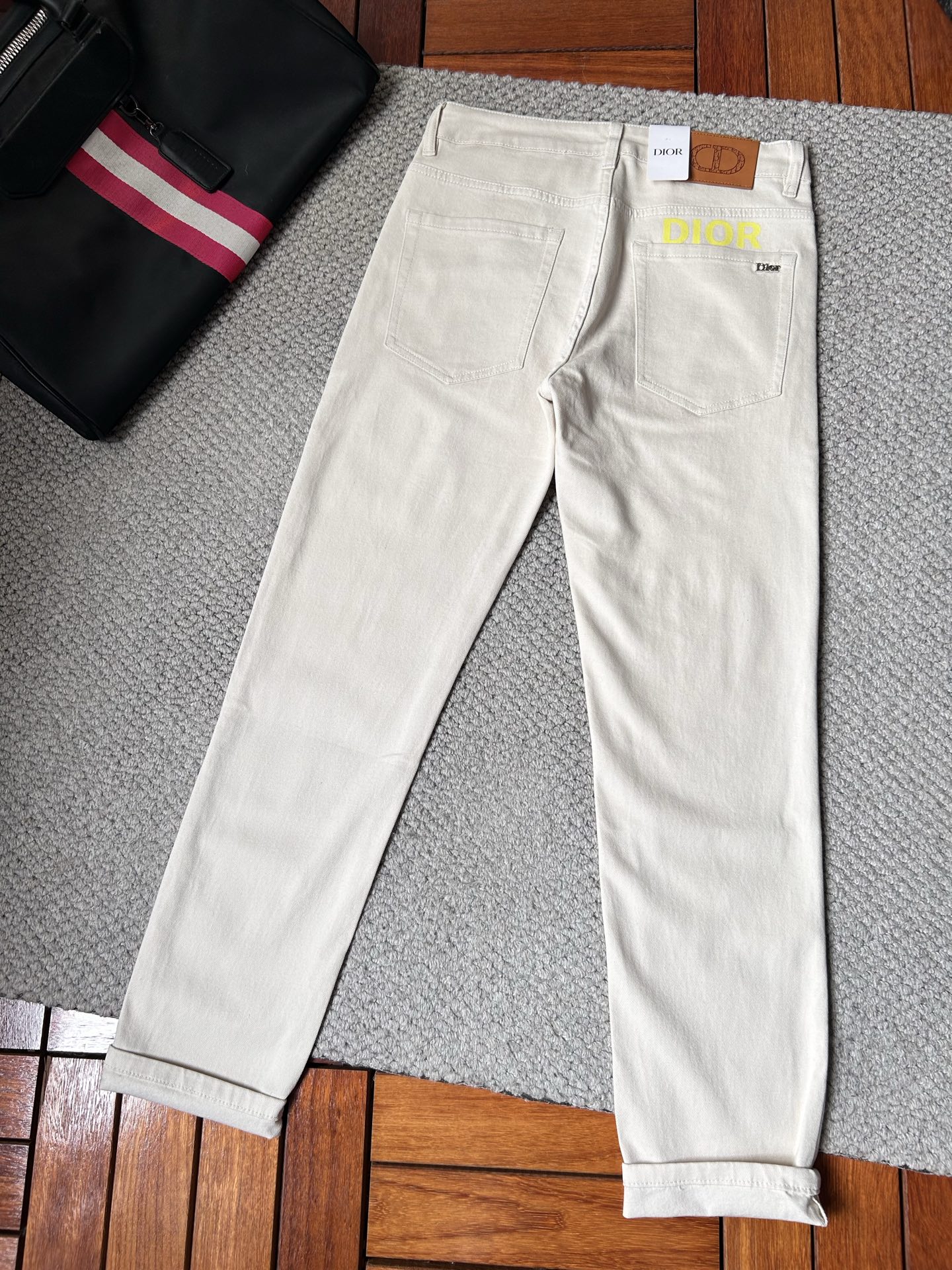 jeans