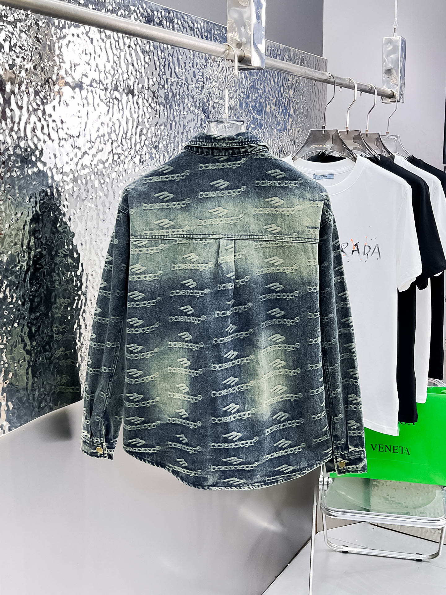 Coats & Jackets