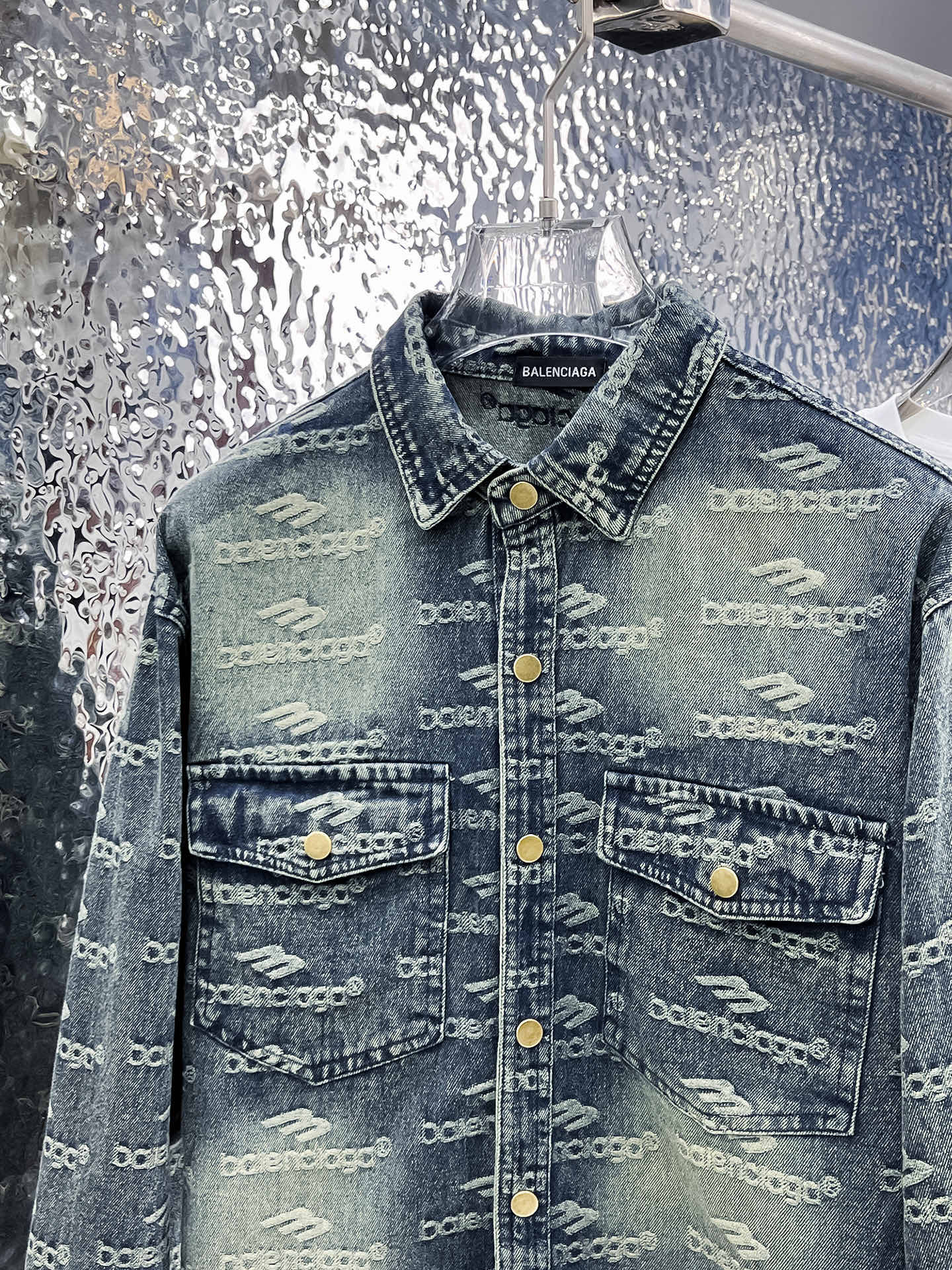Coats & Jackets