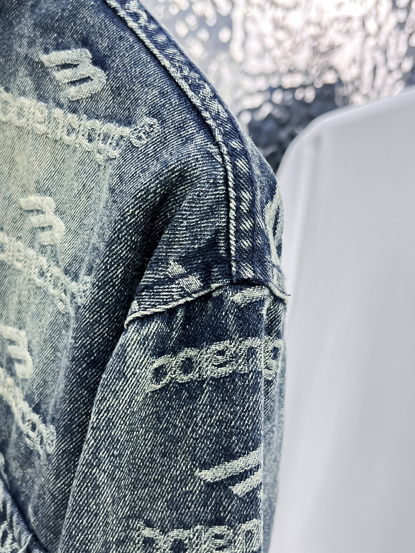 Coats & Jackets