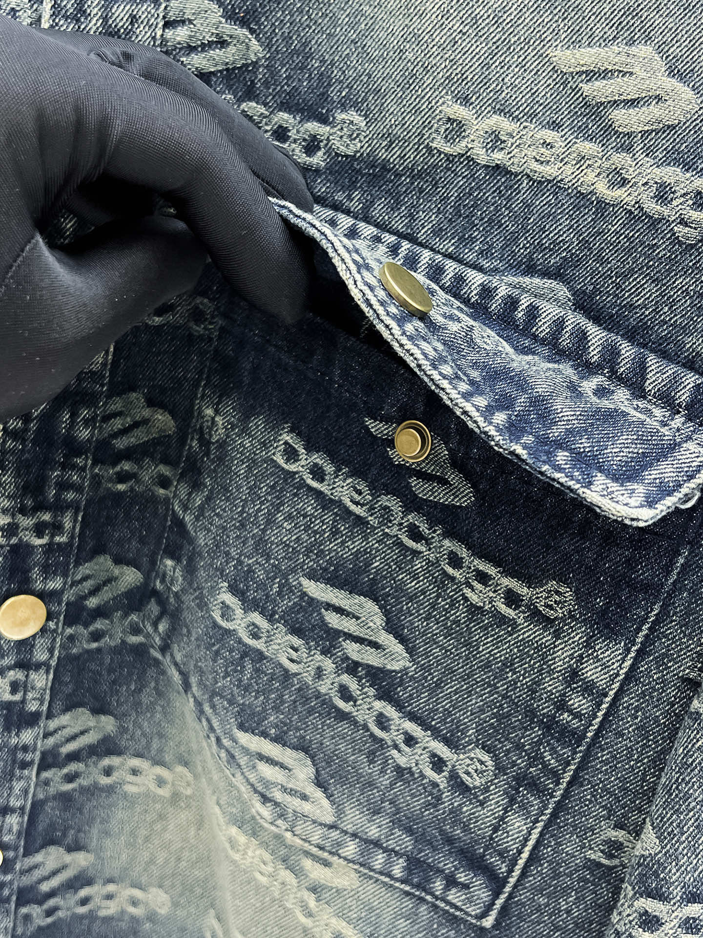 Coats & Jackets