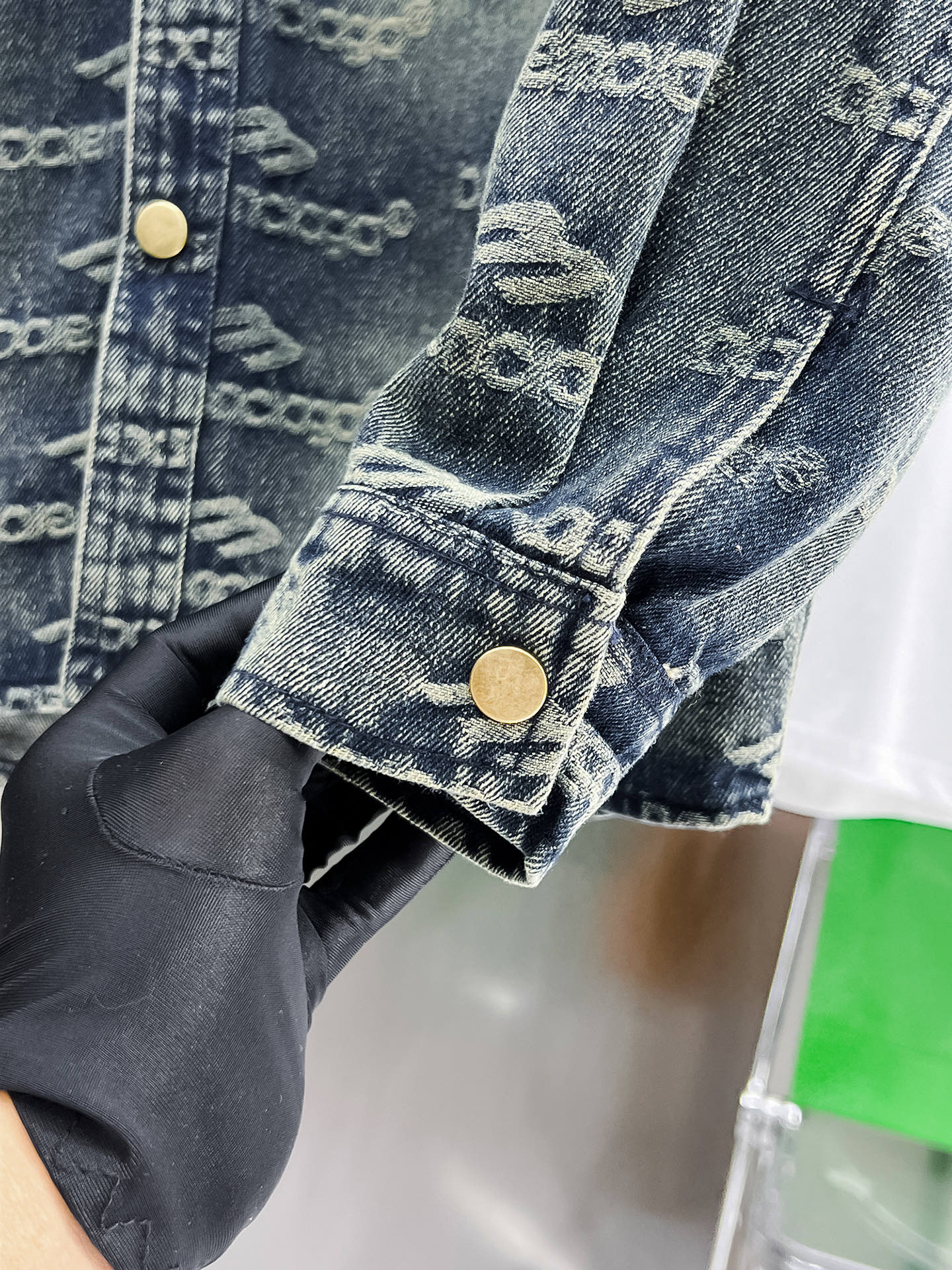 Coats & Jackets