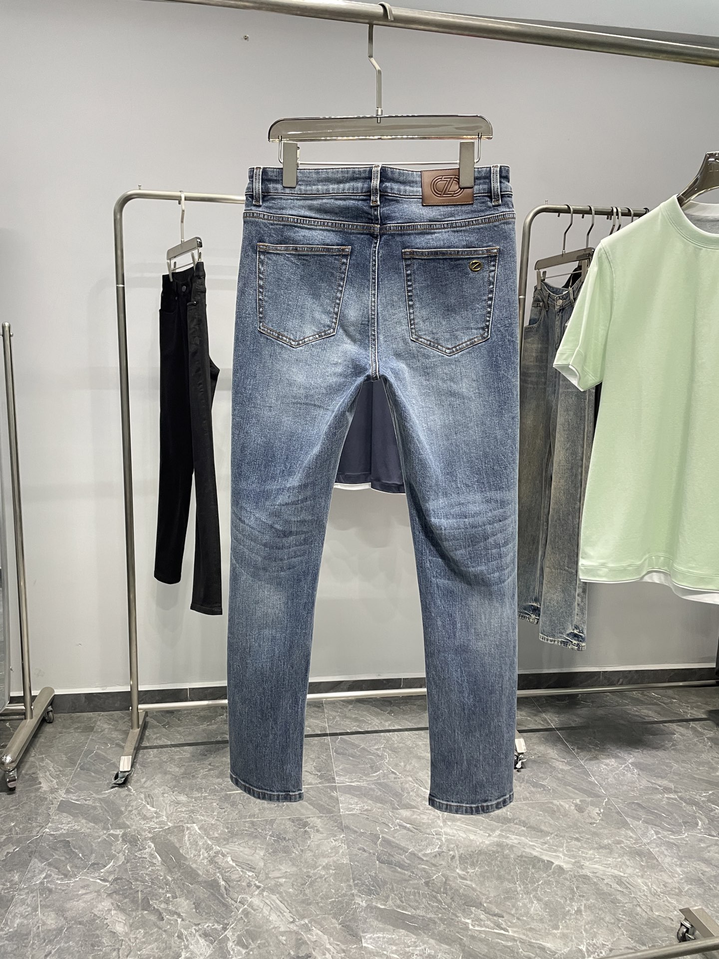 jeans