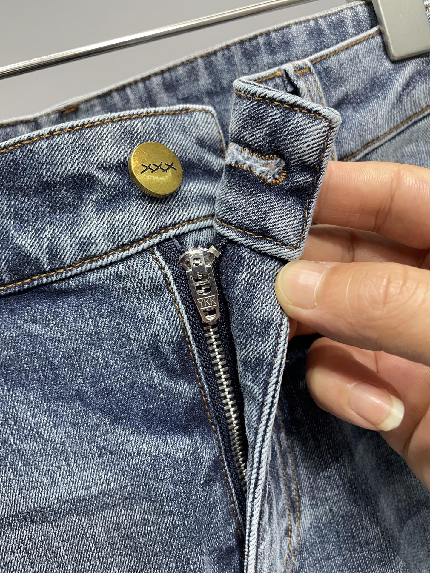 jeans