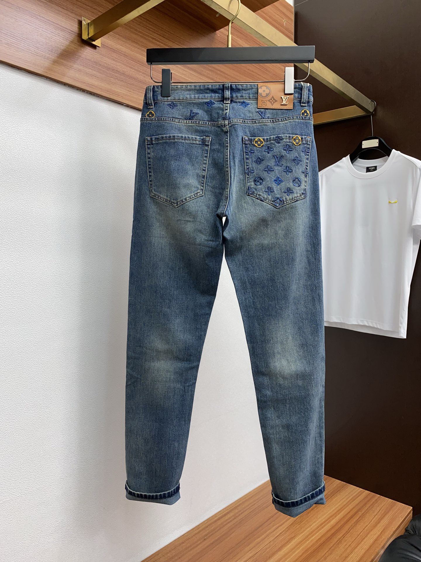 jeans