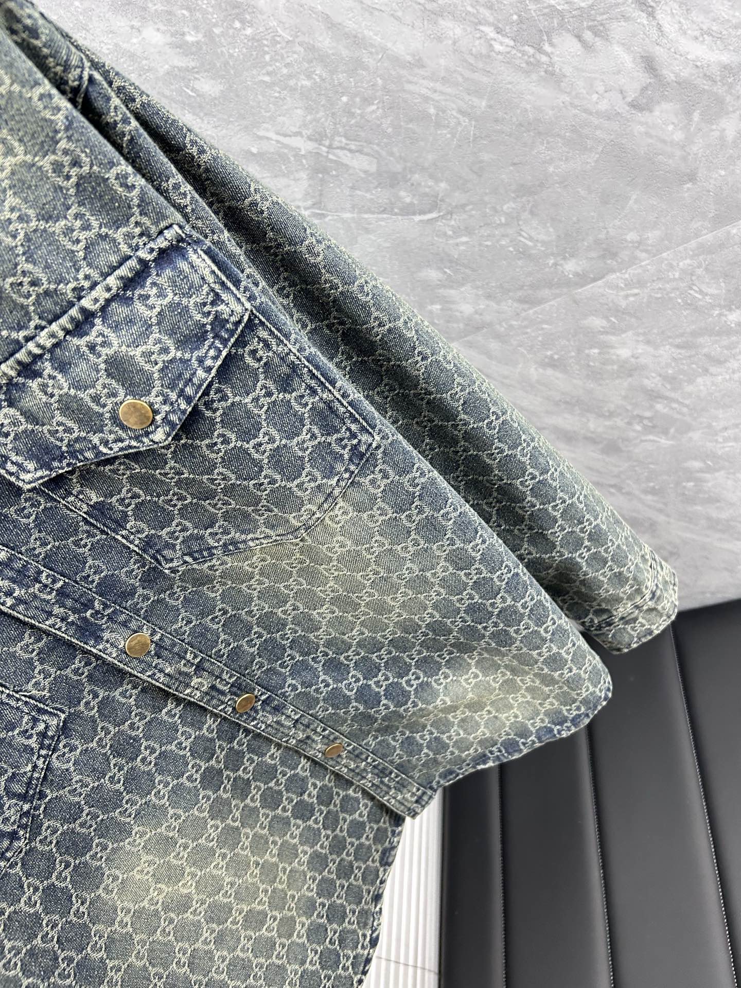 Coats & Jackets