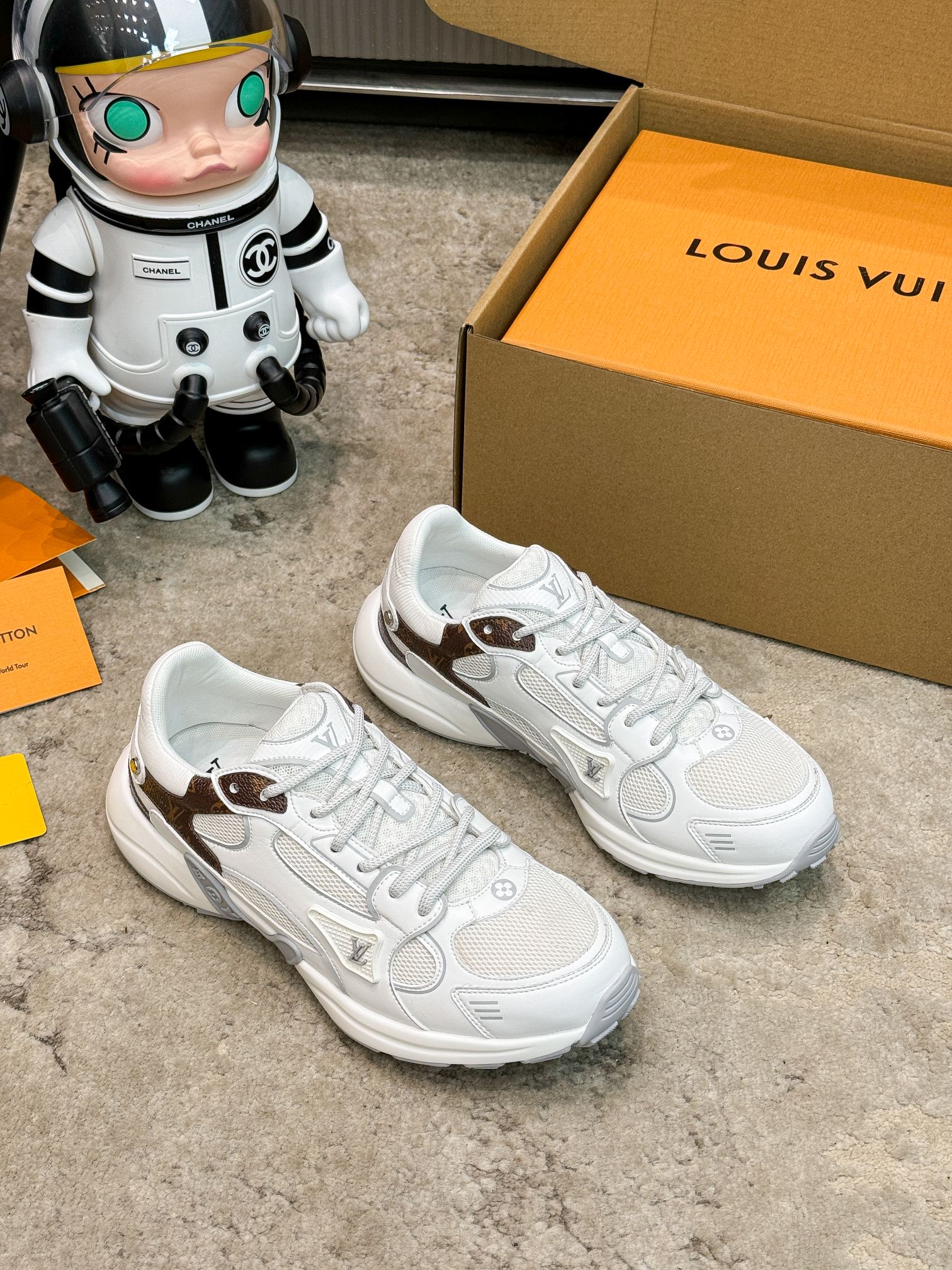 LVShoes