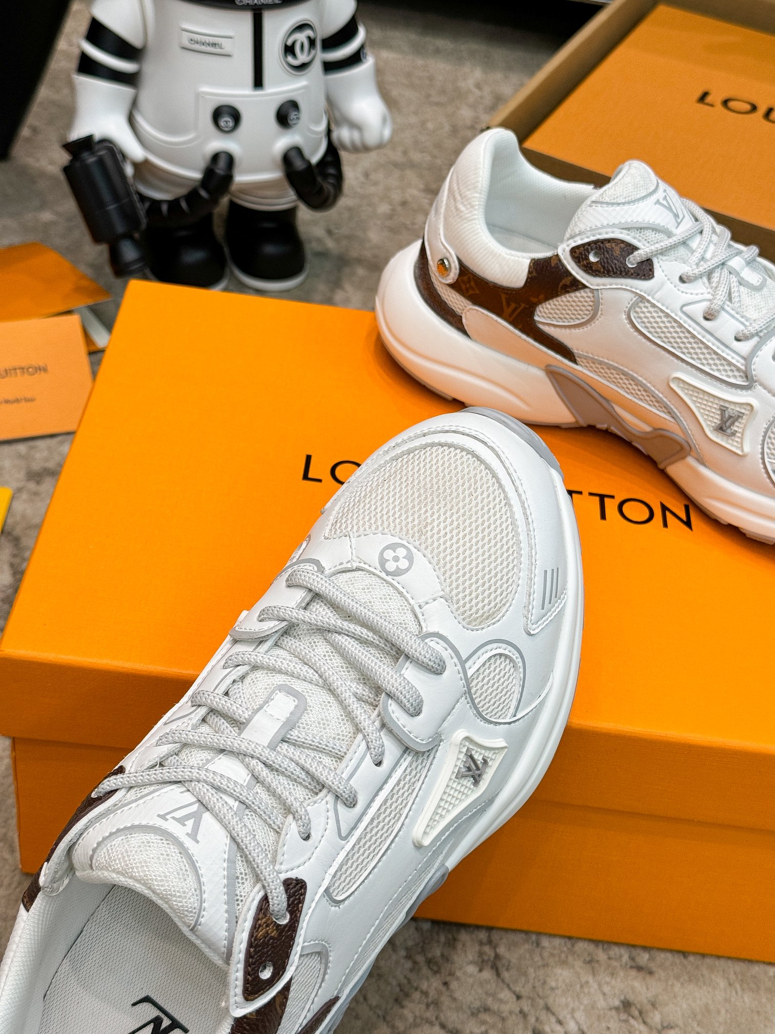 LVShoes