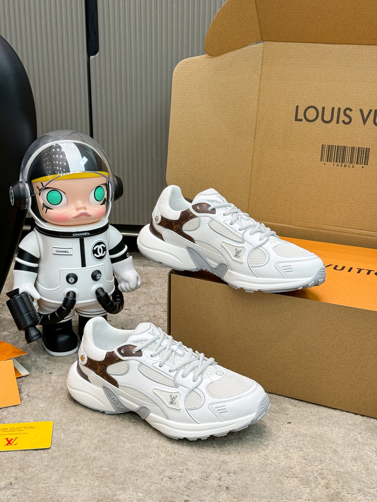 LVShoes