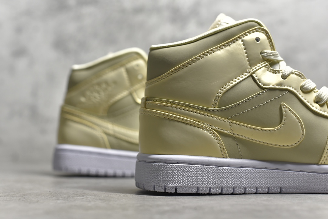 AirJordan1MidSHOES