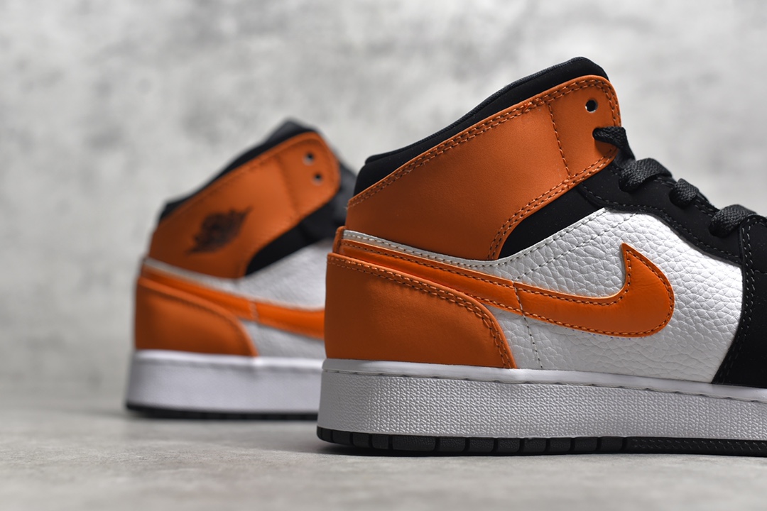AirJordan1MidSHOES