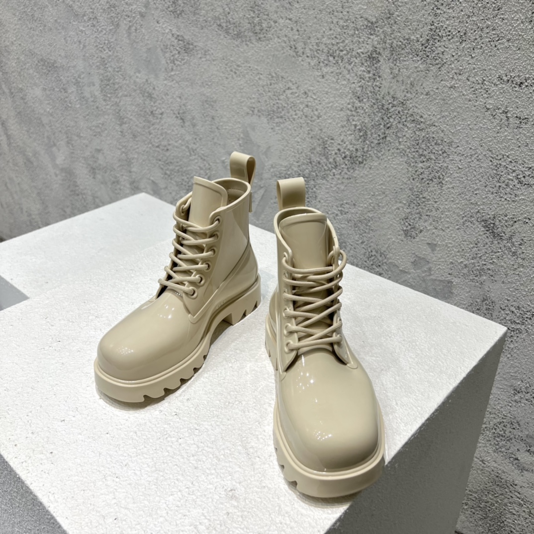 BVSHOES