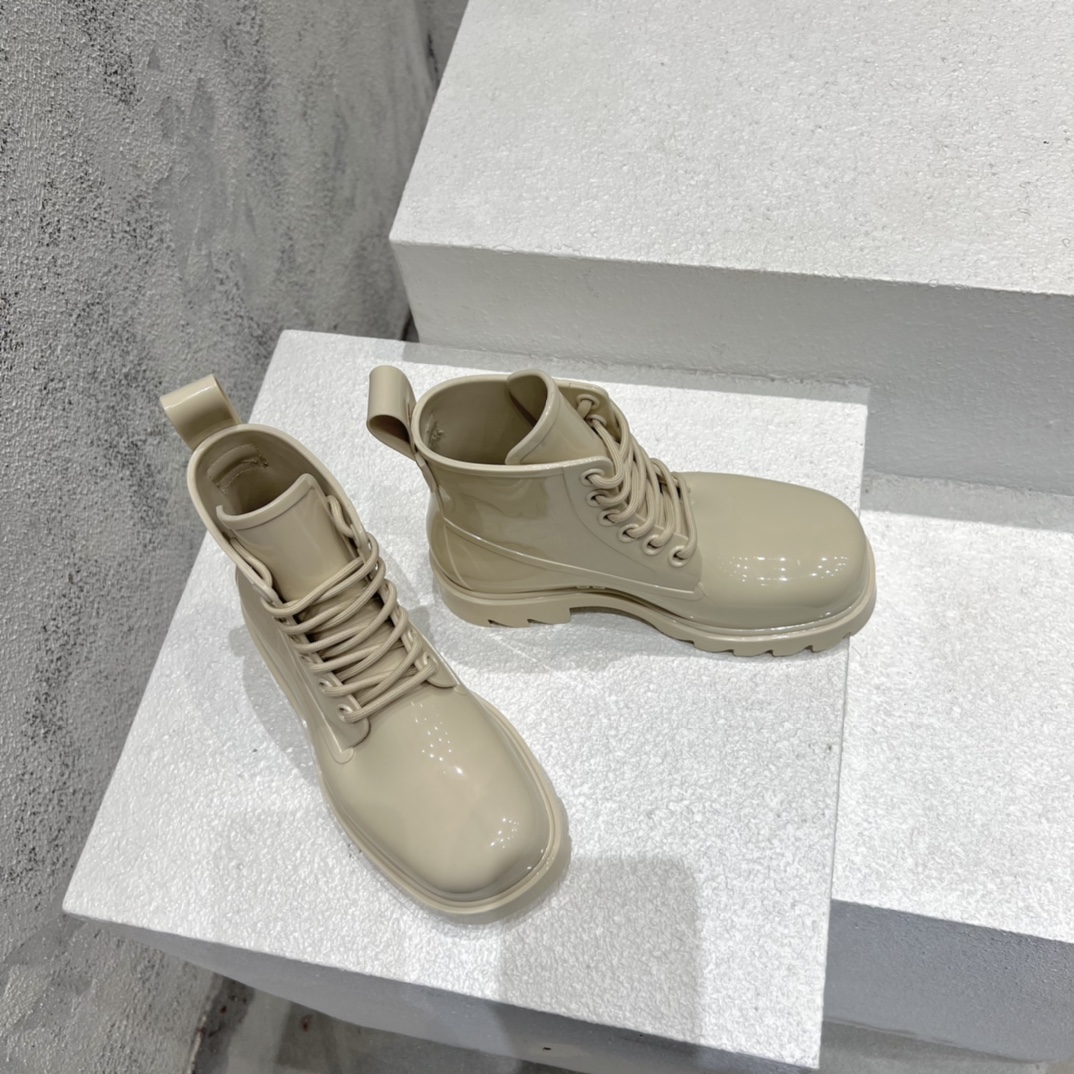 BVSHOES