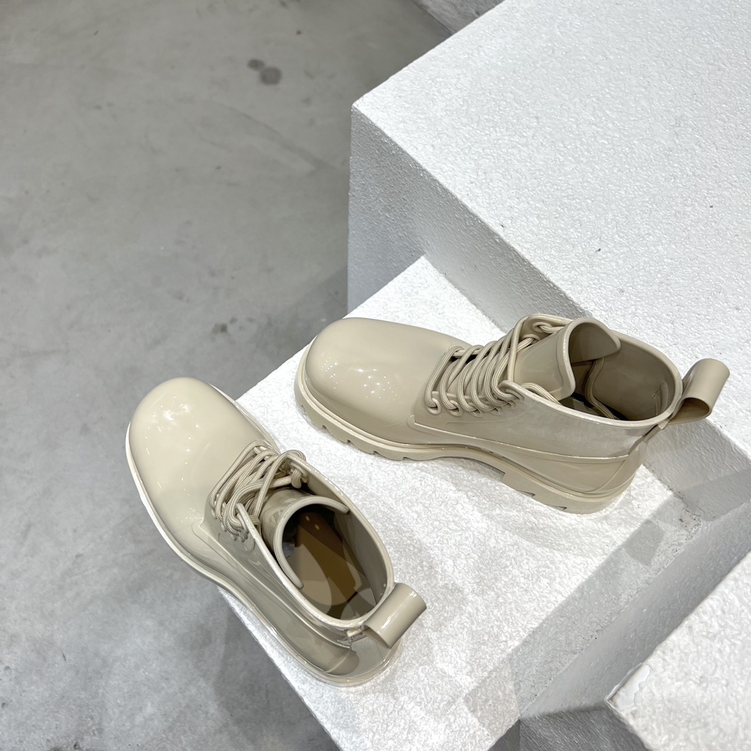 BVSHOES