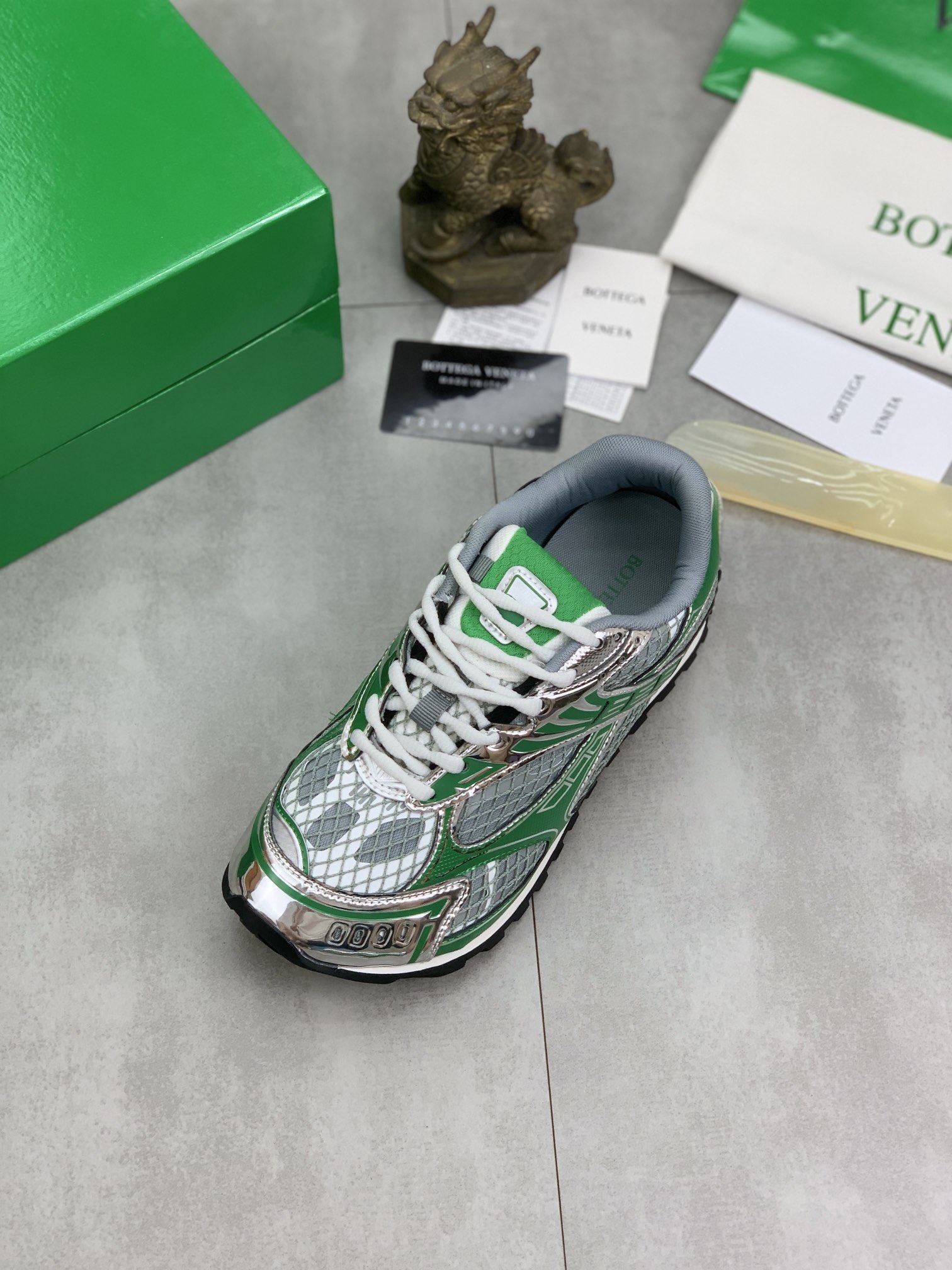 BVSHOES