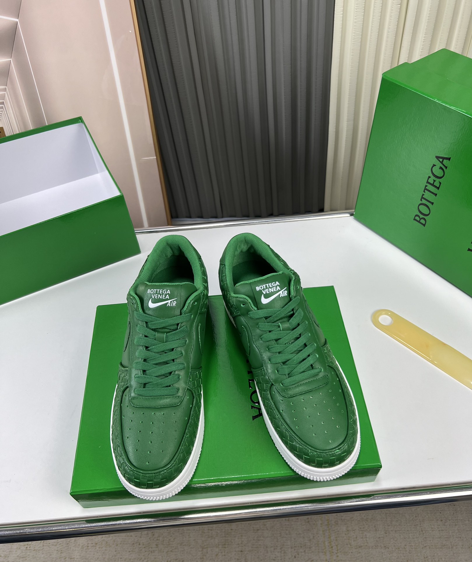 BVSHOES