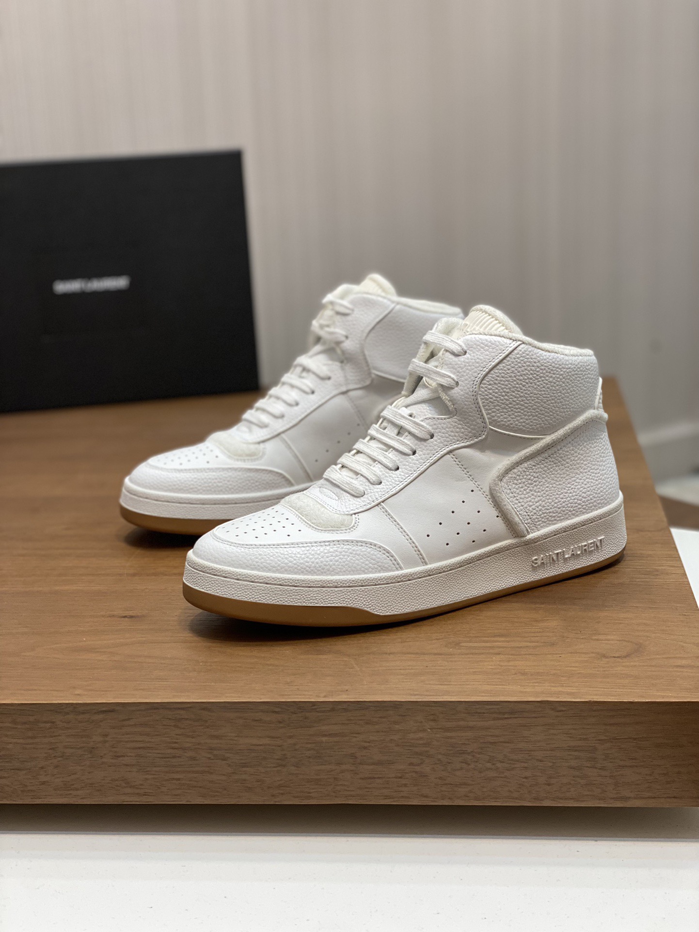 YSLSHOES