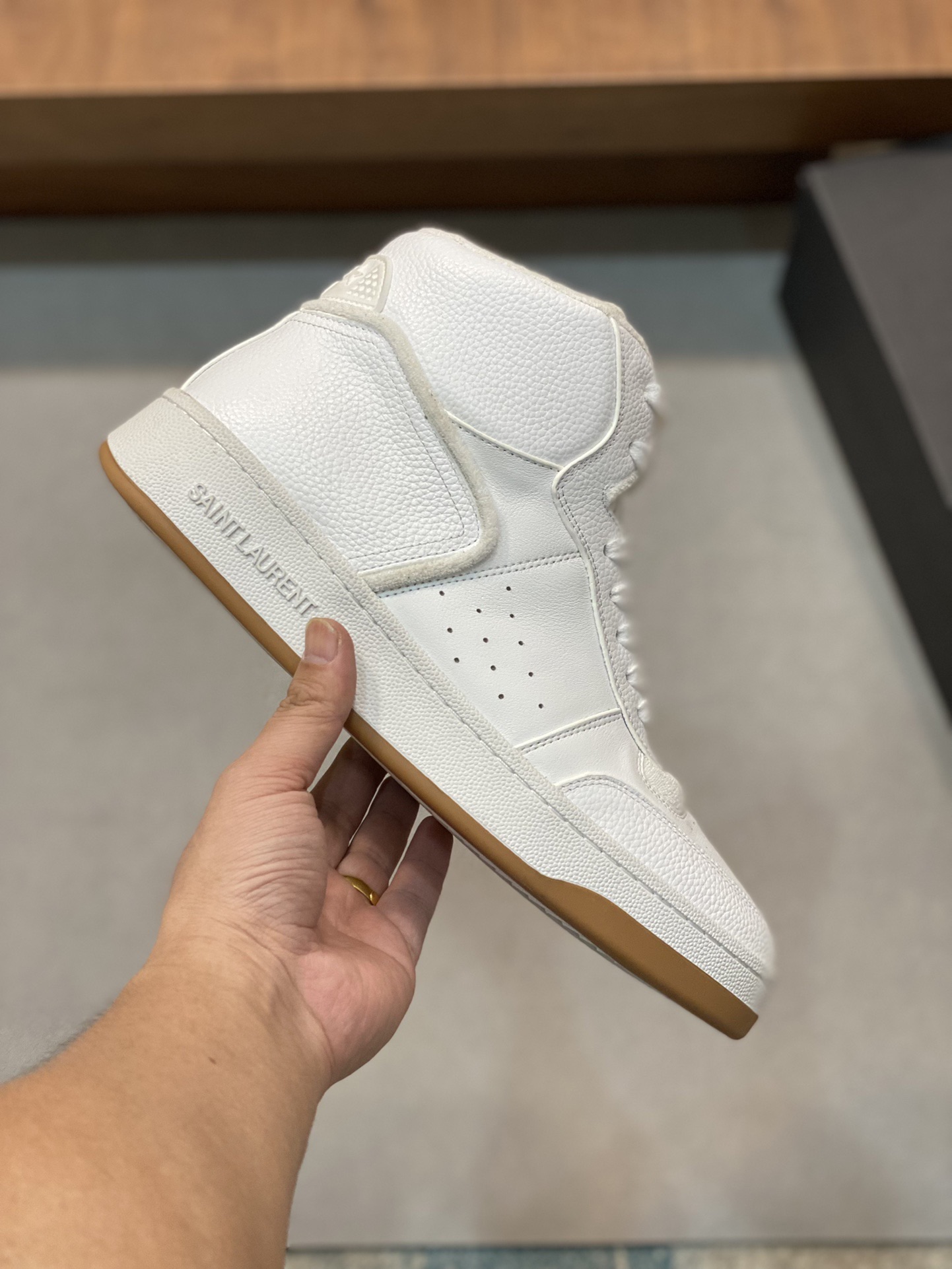 YSLSHOES