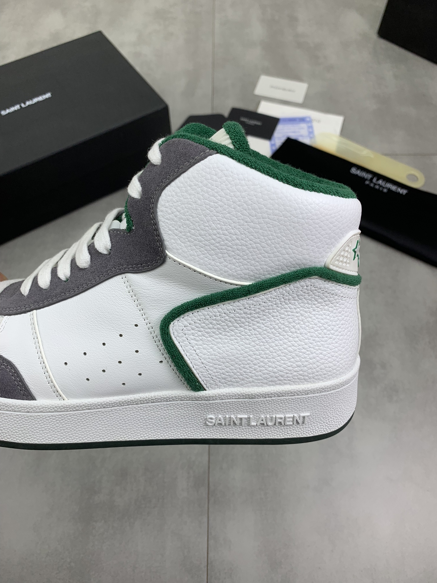 YSLSHOES