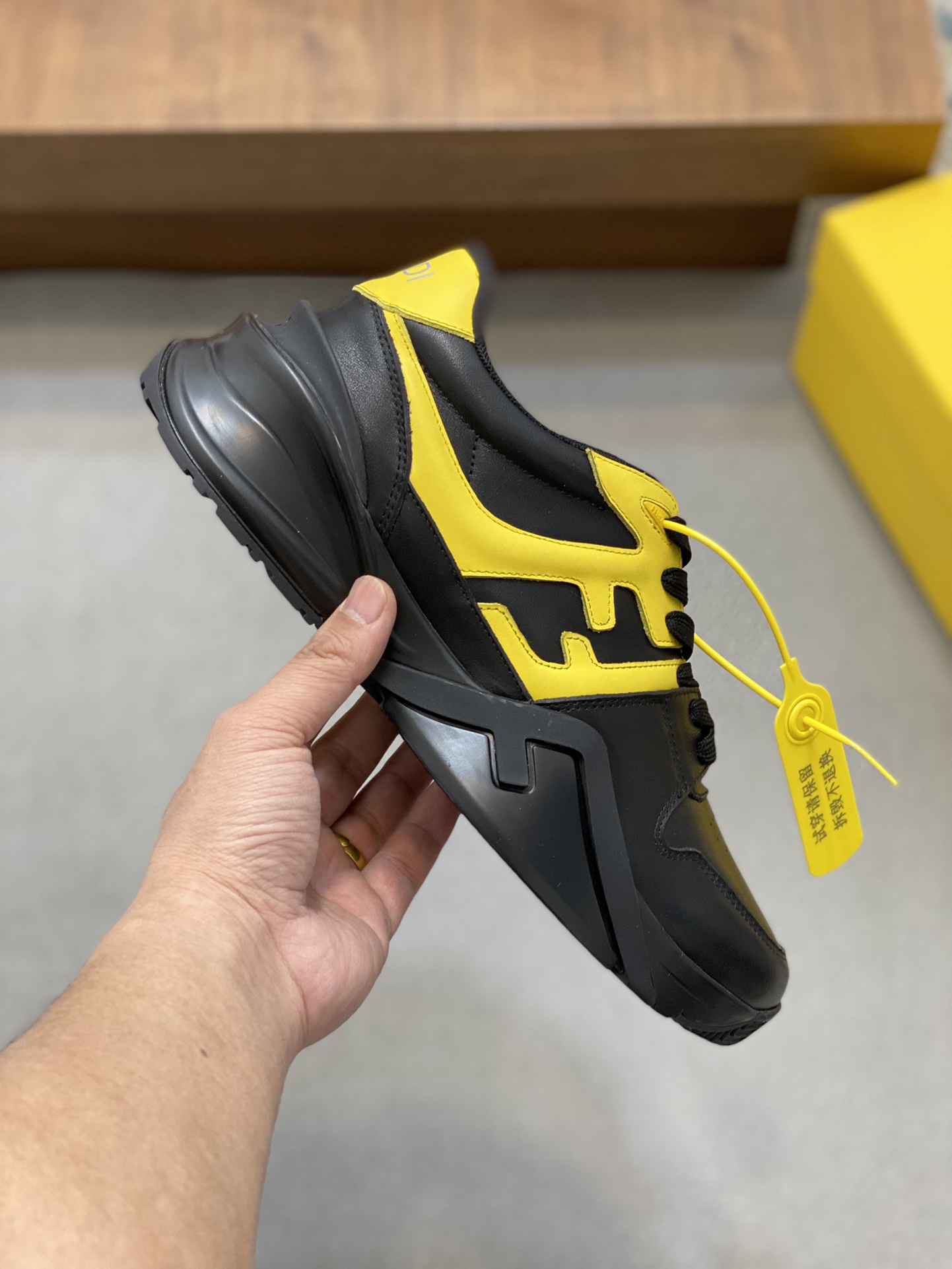 FendiSHOES