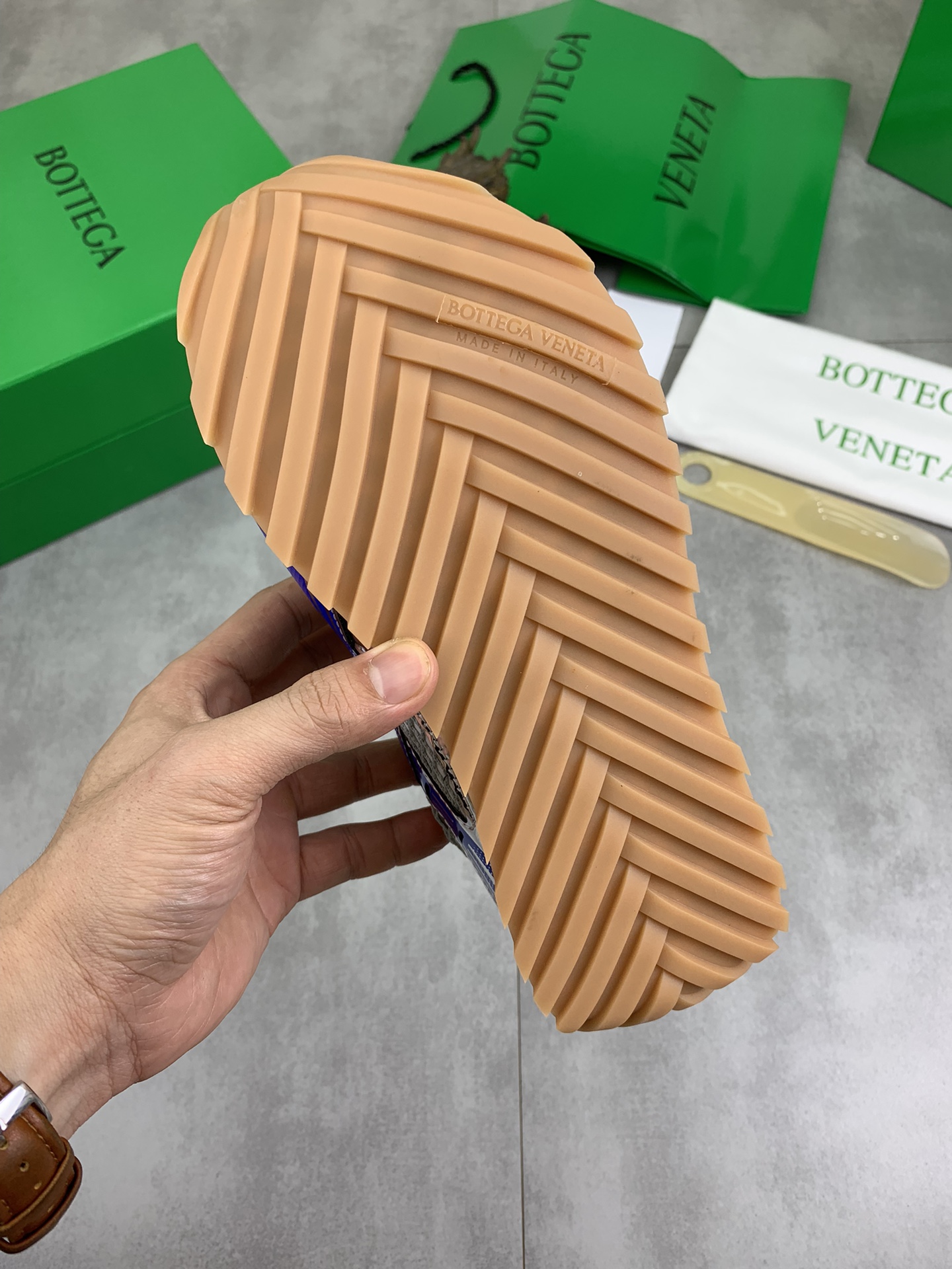 BVSHOES