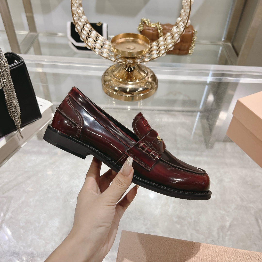 Womens shoes collection