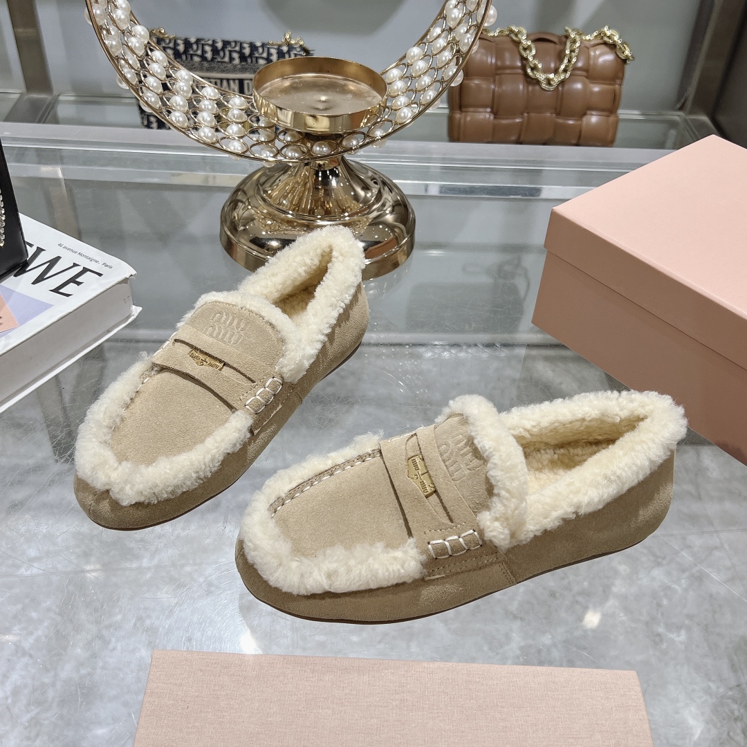 Womens shoes collection