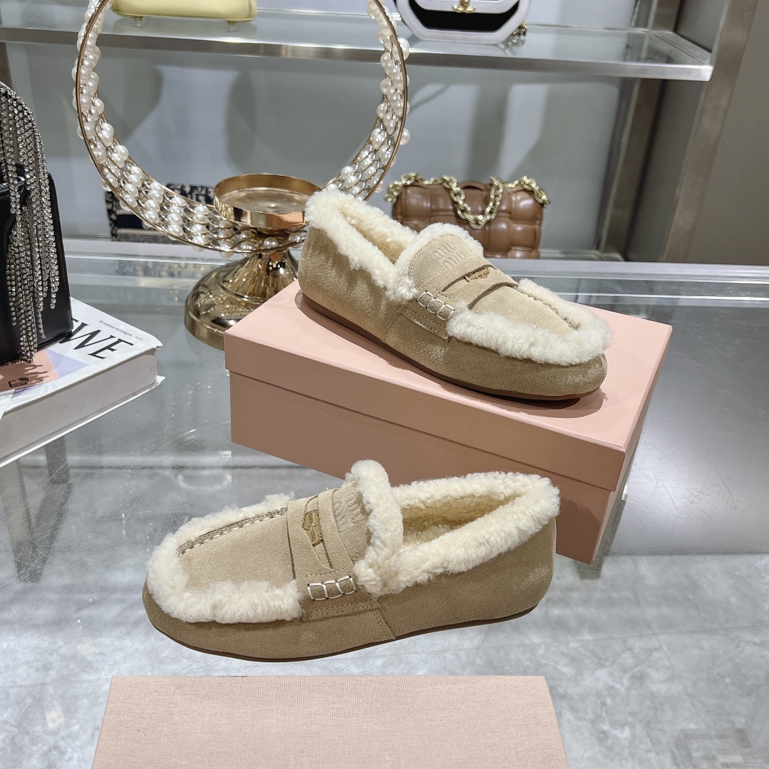 Womens shoes collection