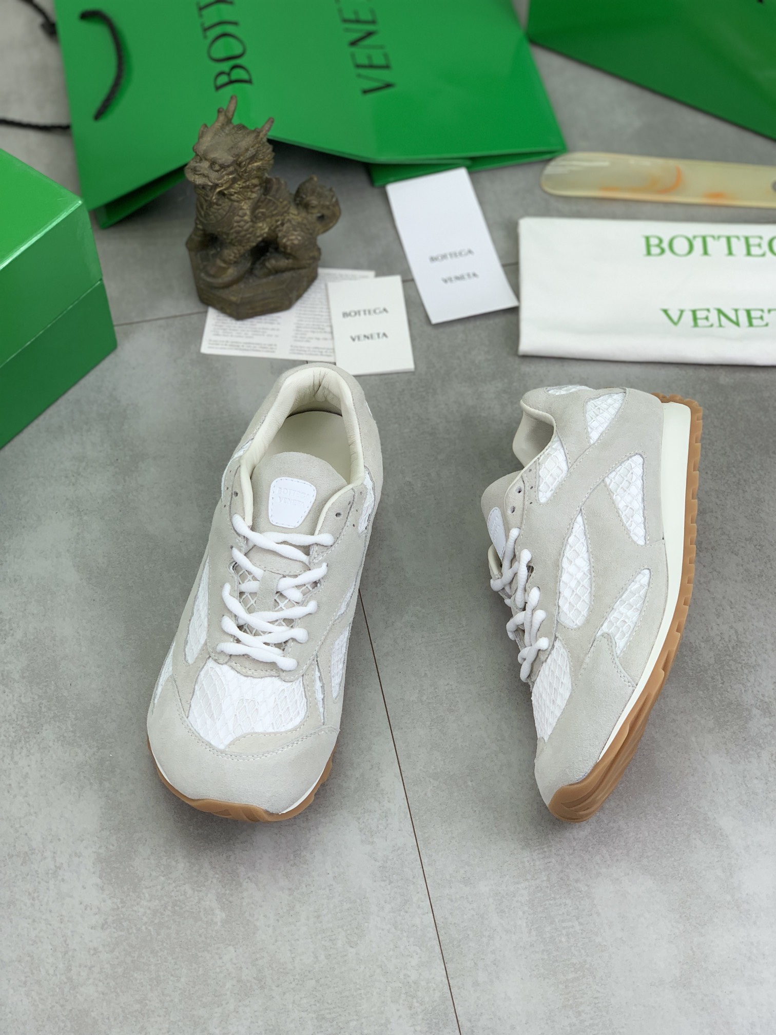 BVSHOES