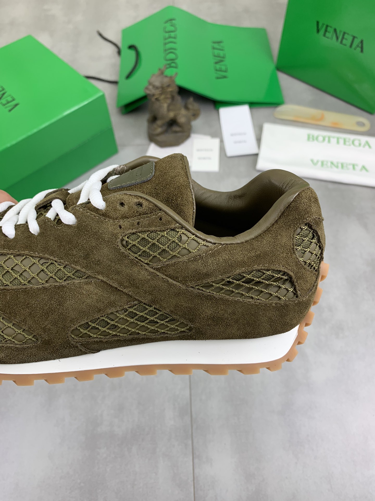 BVSHOES