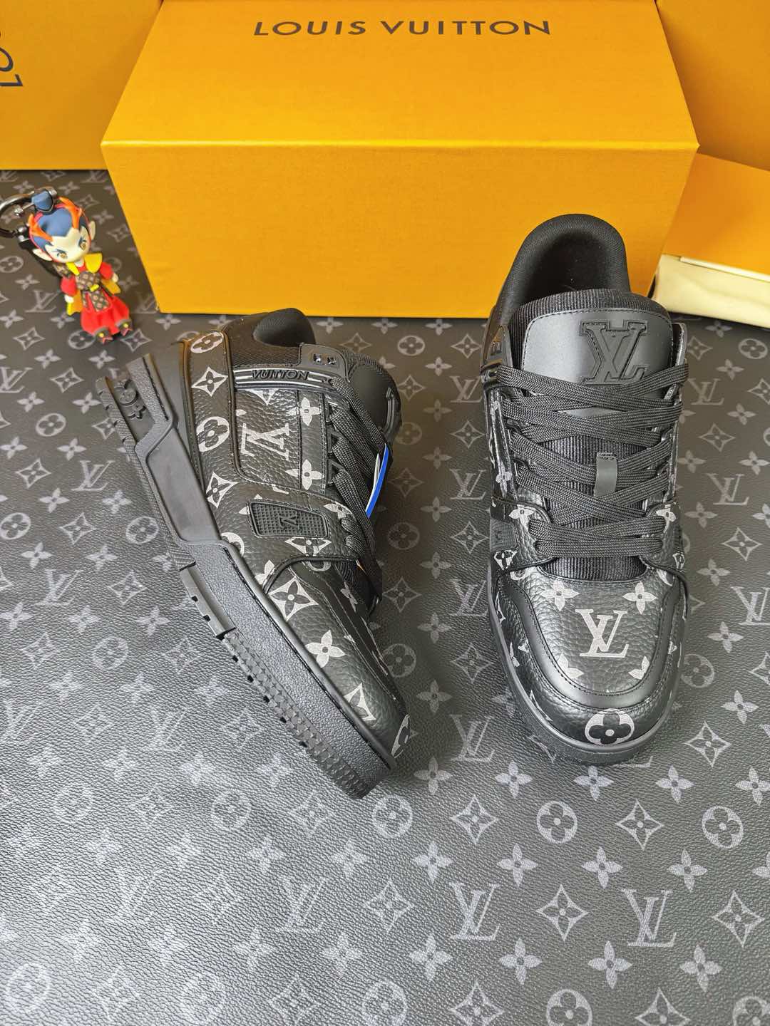 LVShoes