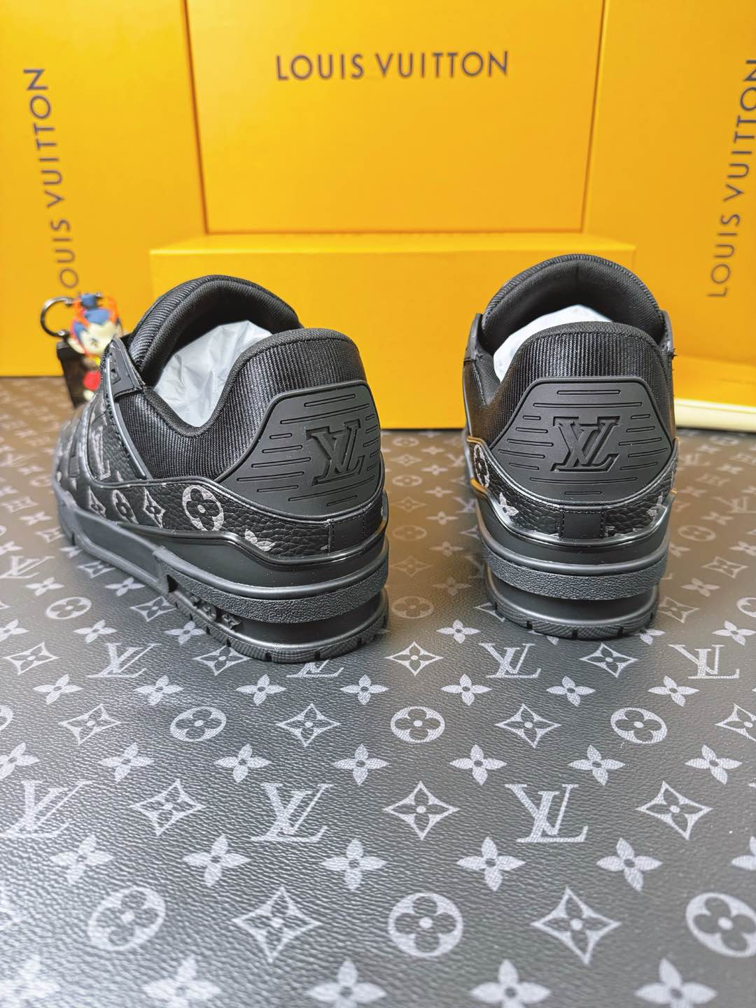 LVShoes