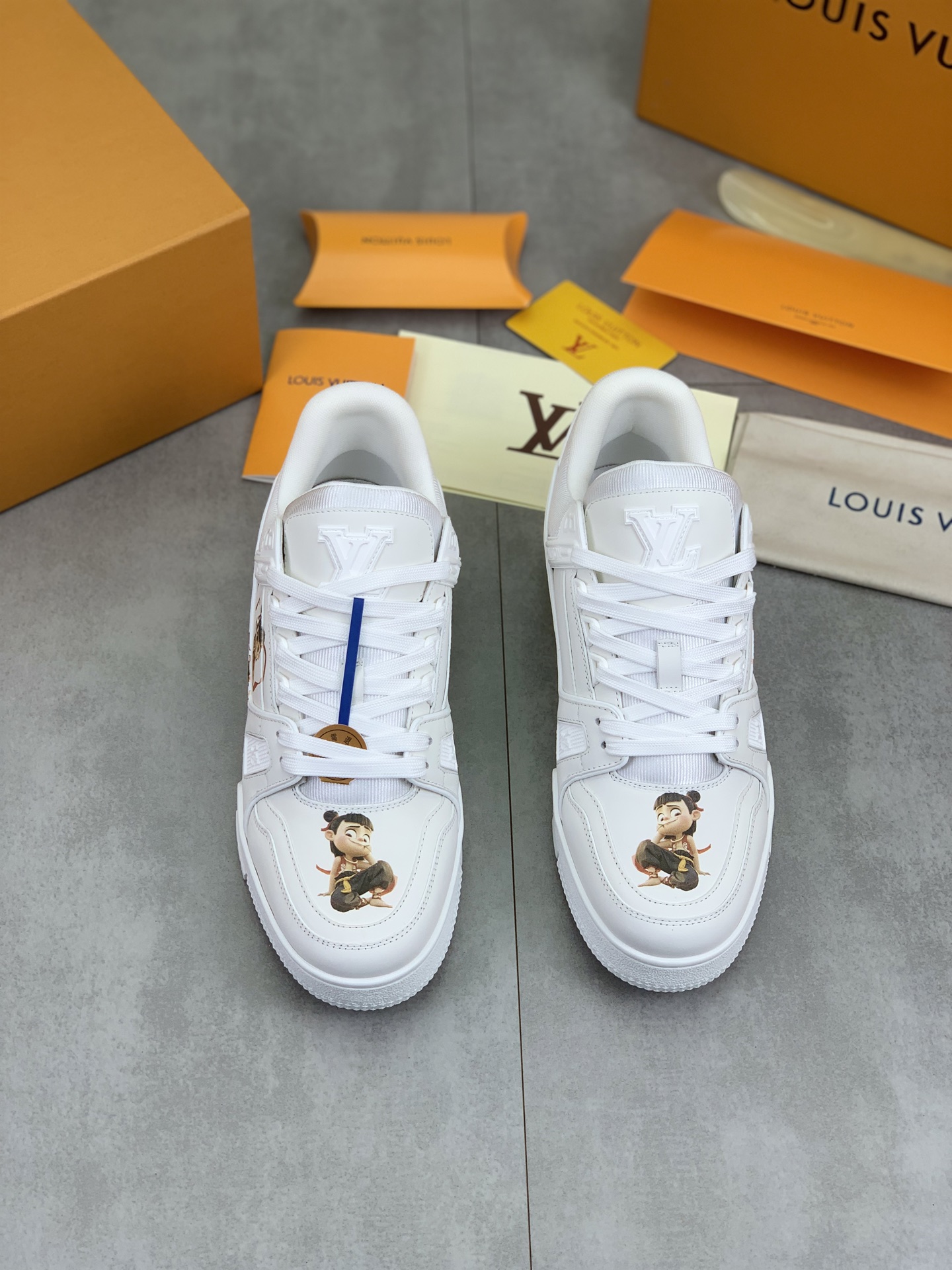 LVShoes