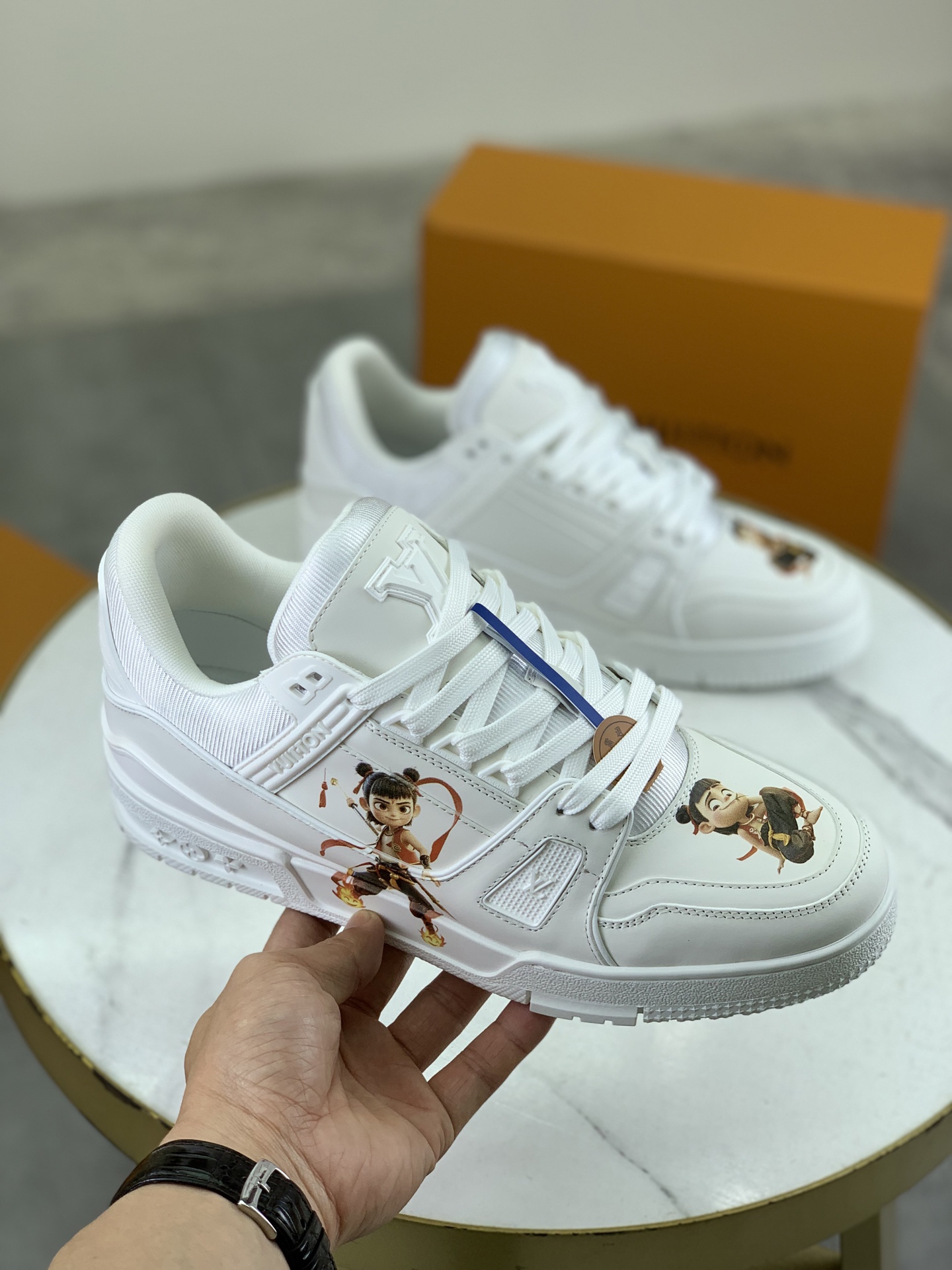 LVShoes