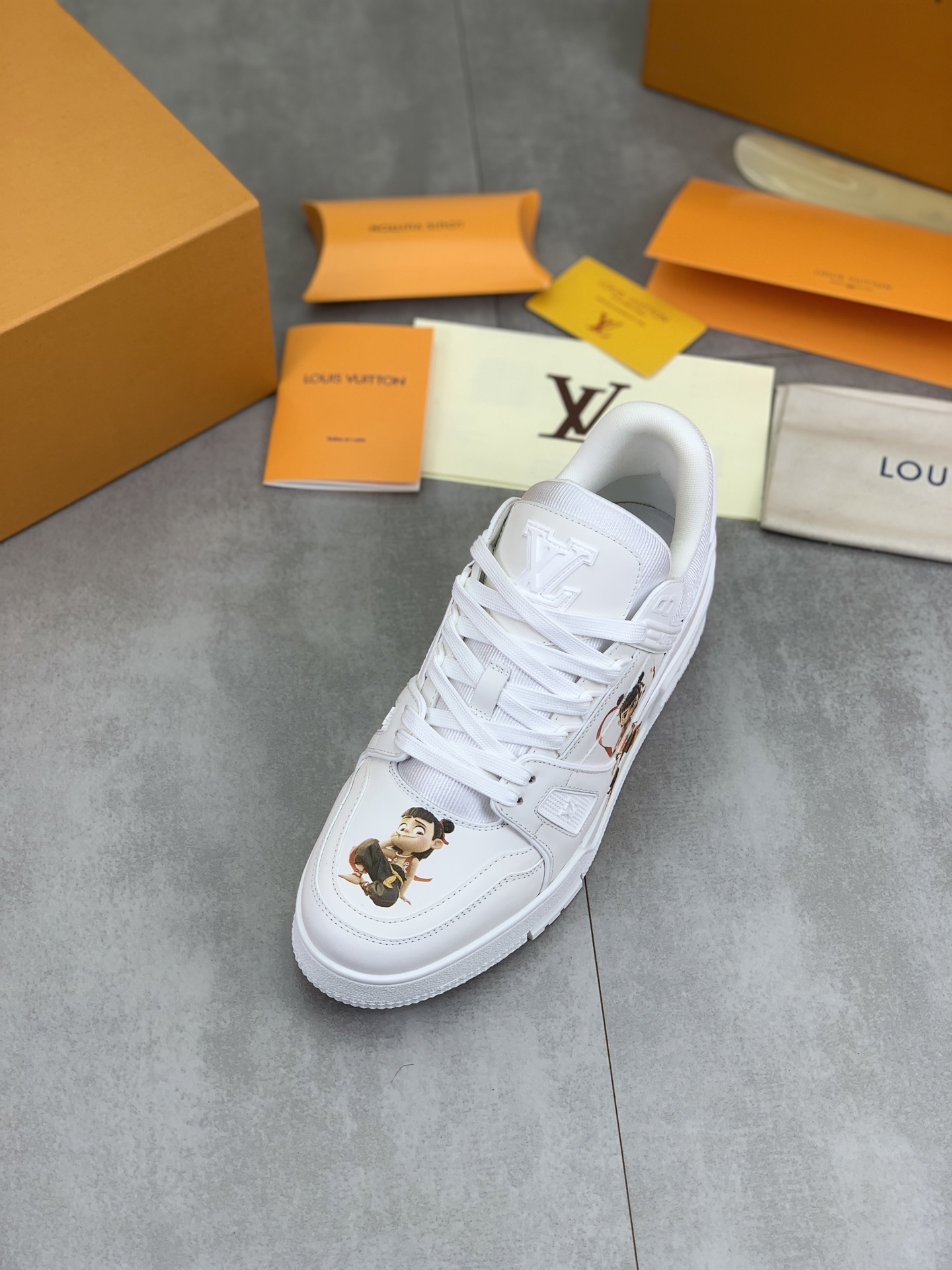 LVShoes