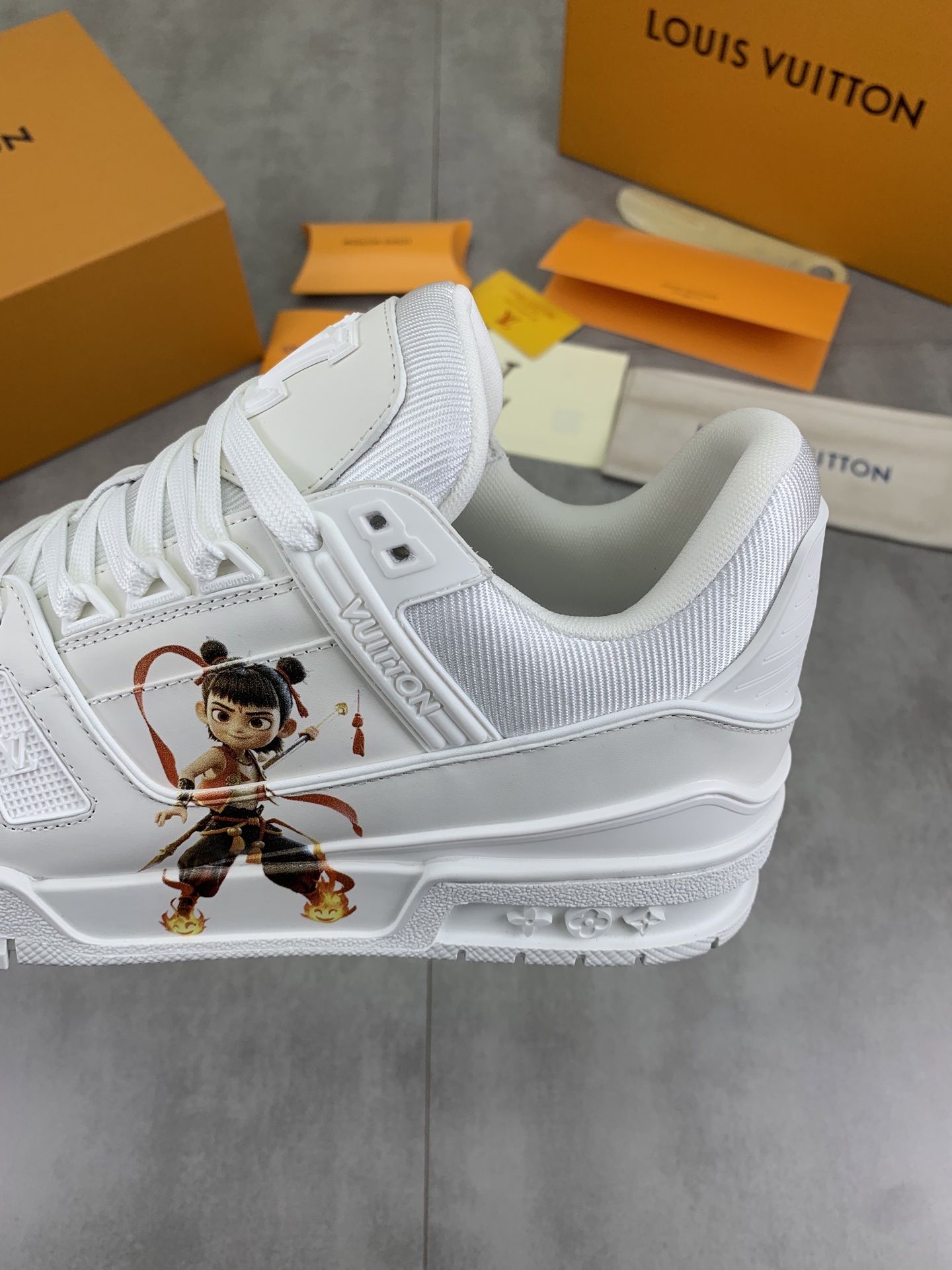 LVShoes