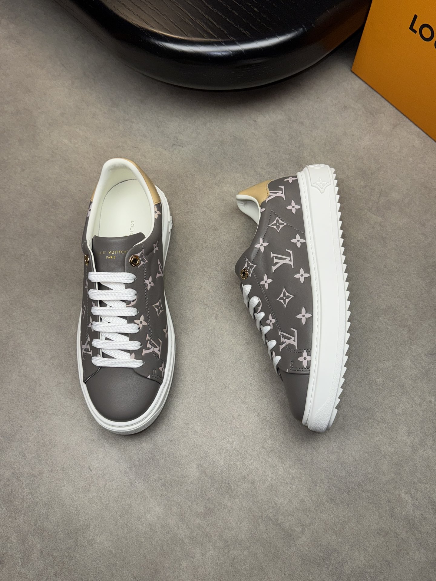 LVShoes