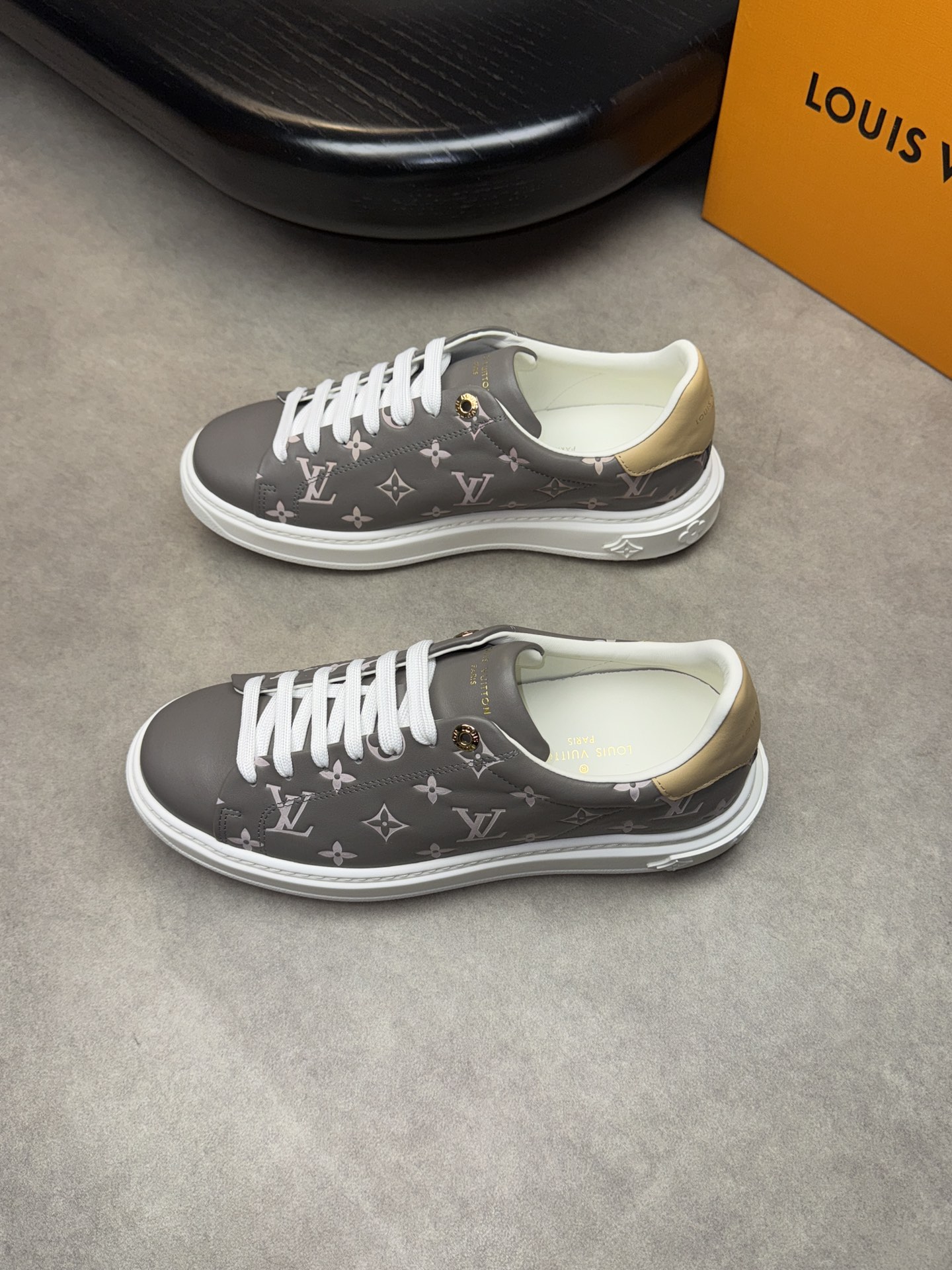 LVShoes