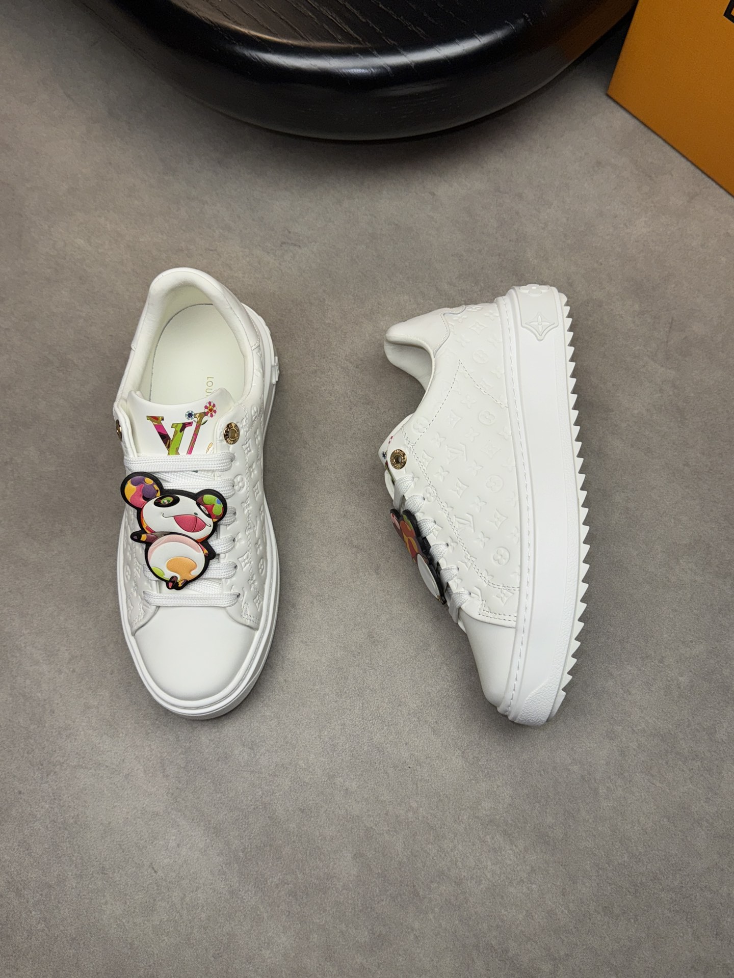 LVShoes