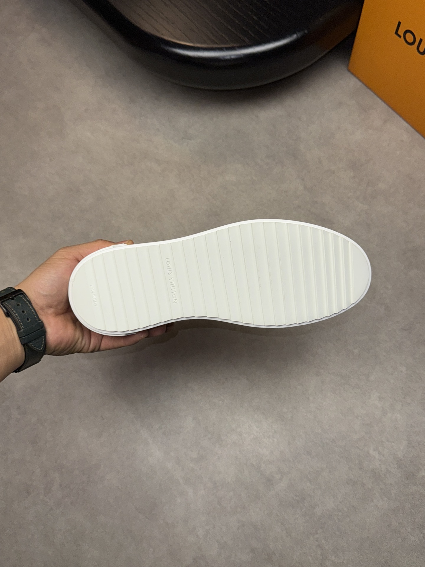 LVShoes