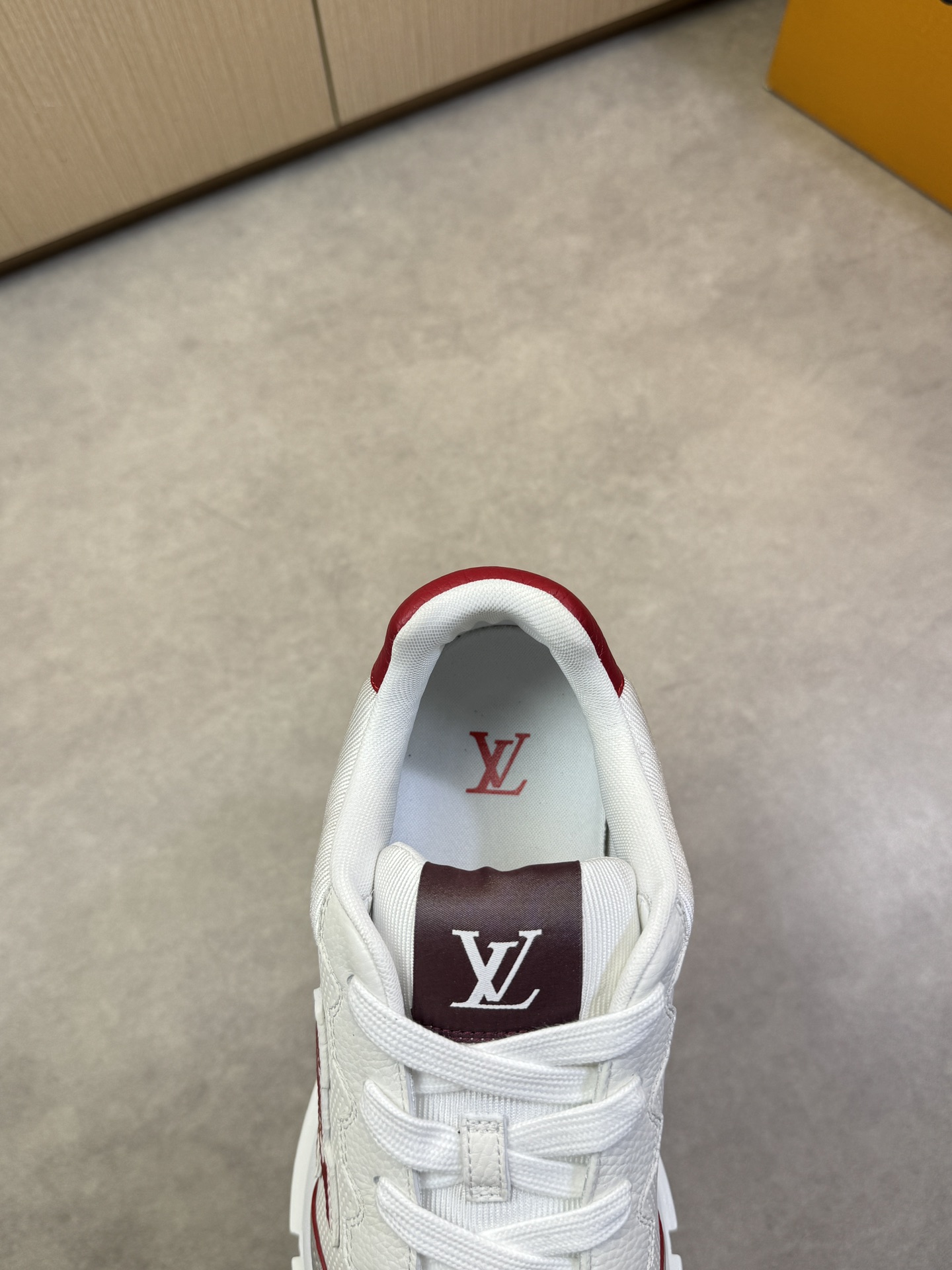 LVShoes