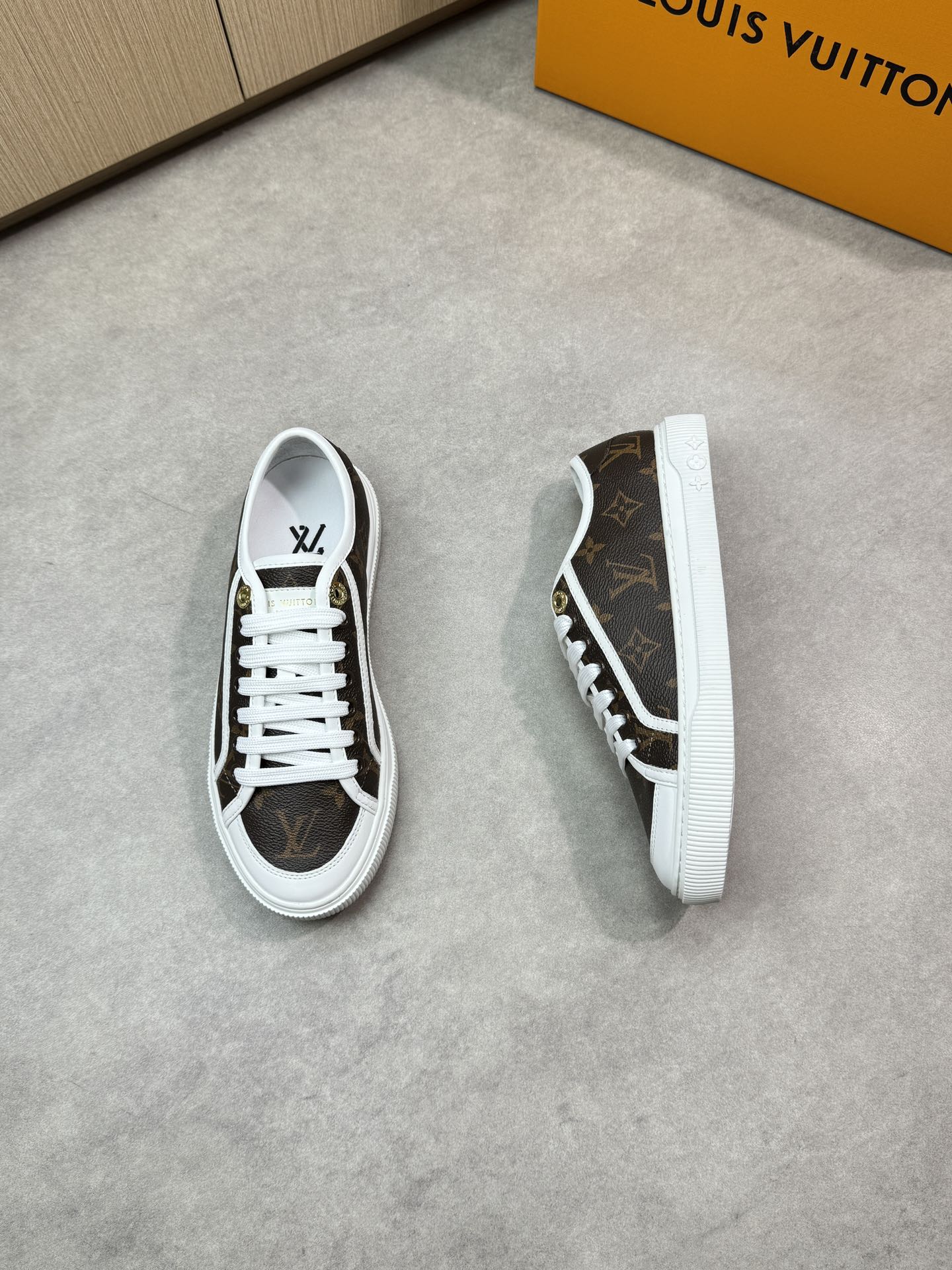 LVShoes