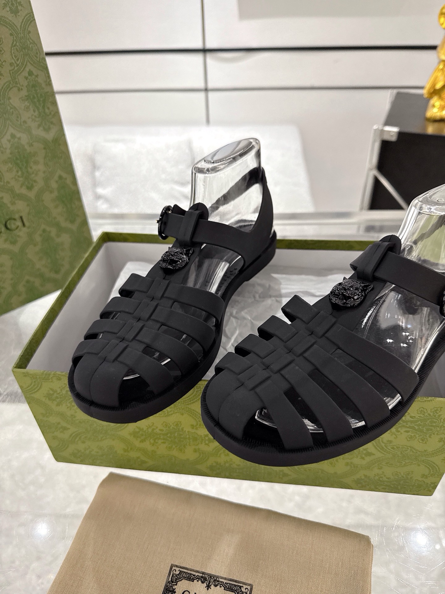 GucciShoes