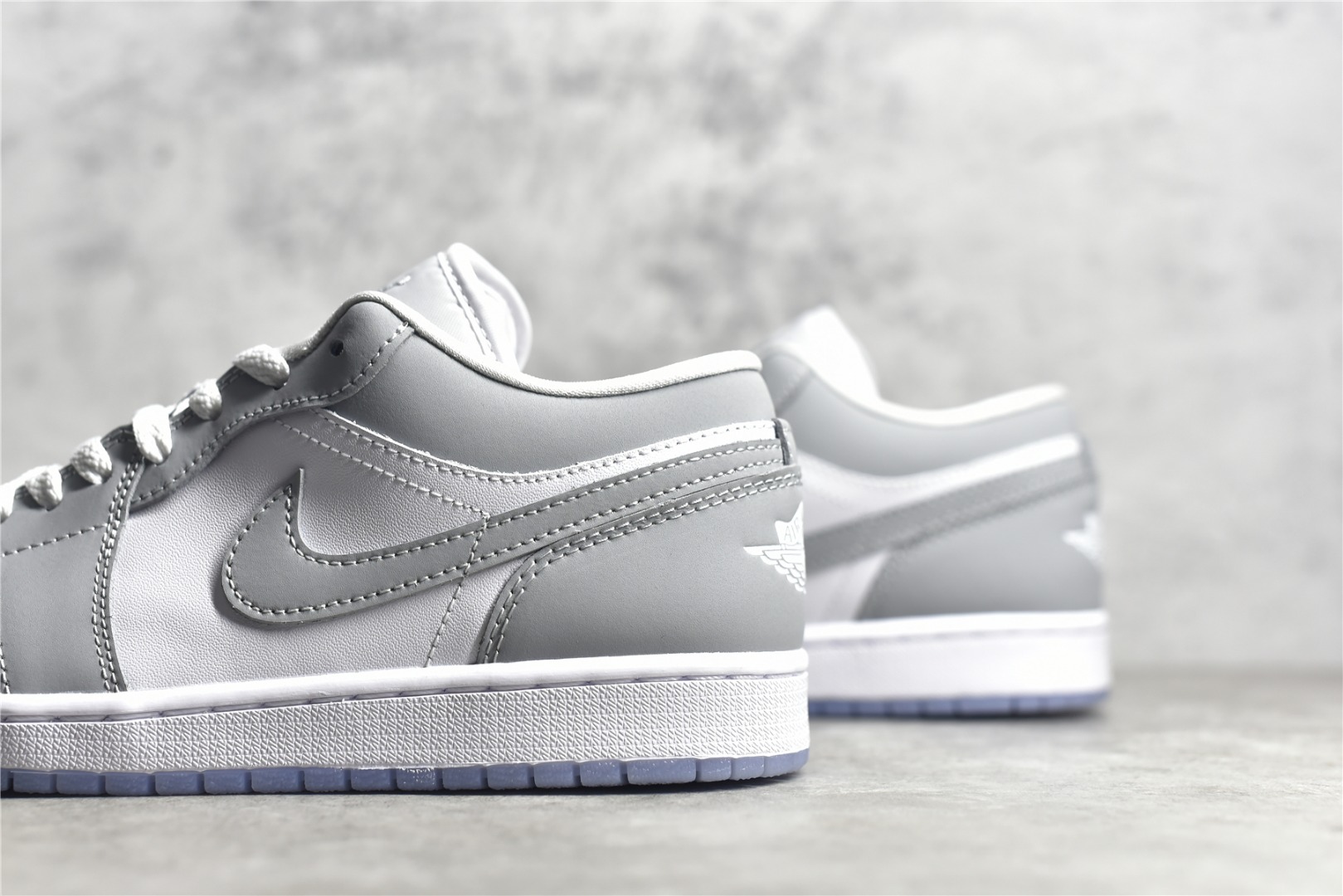 AirJordan1LowSHOES