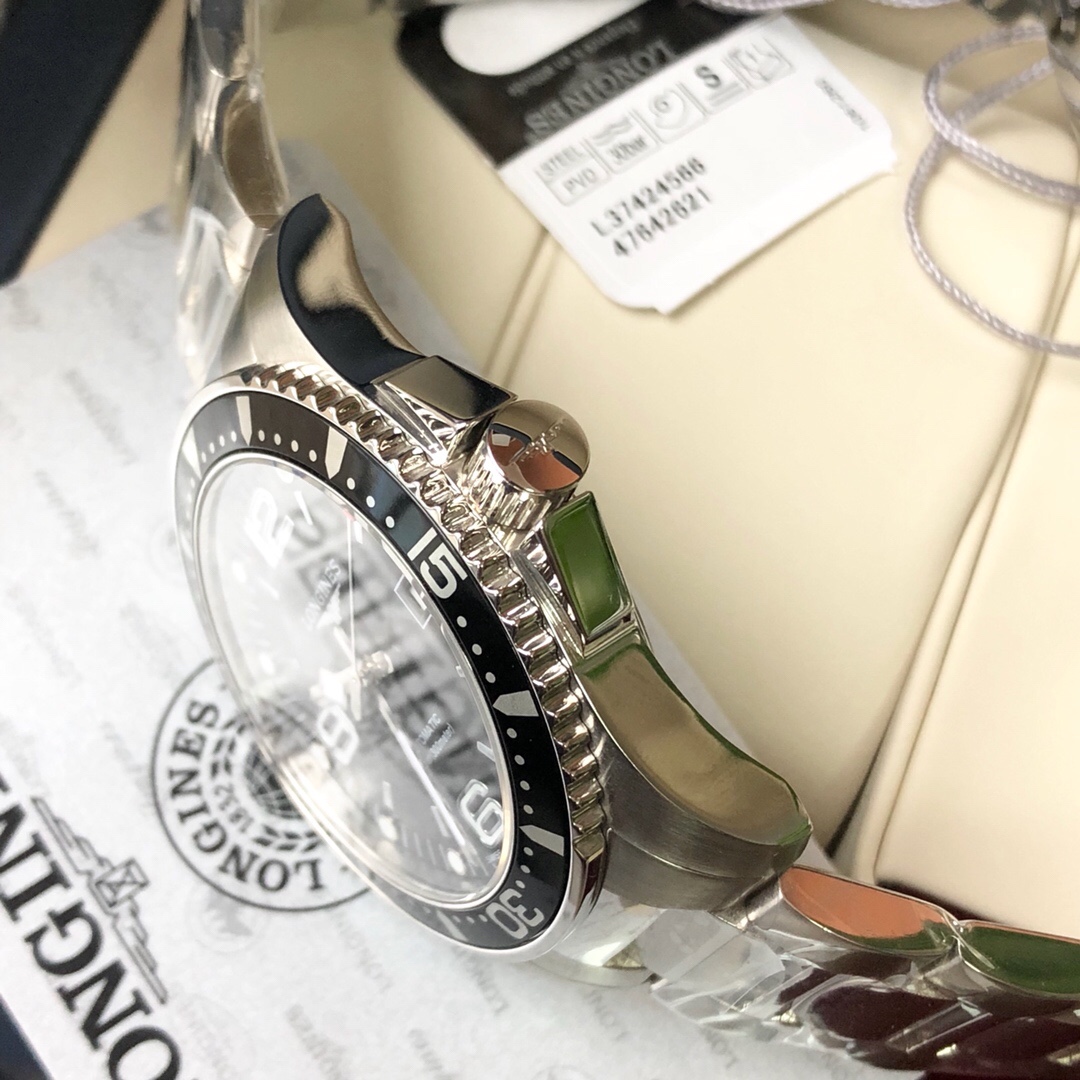 LONGINES